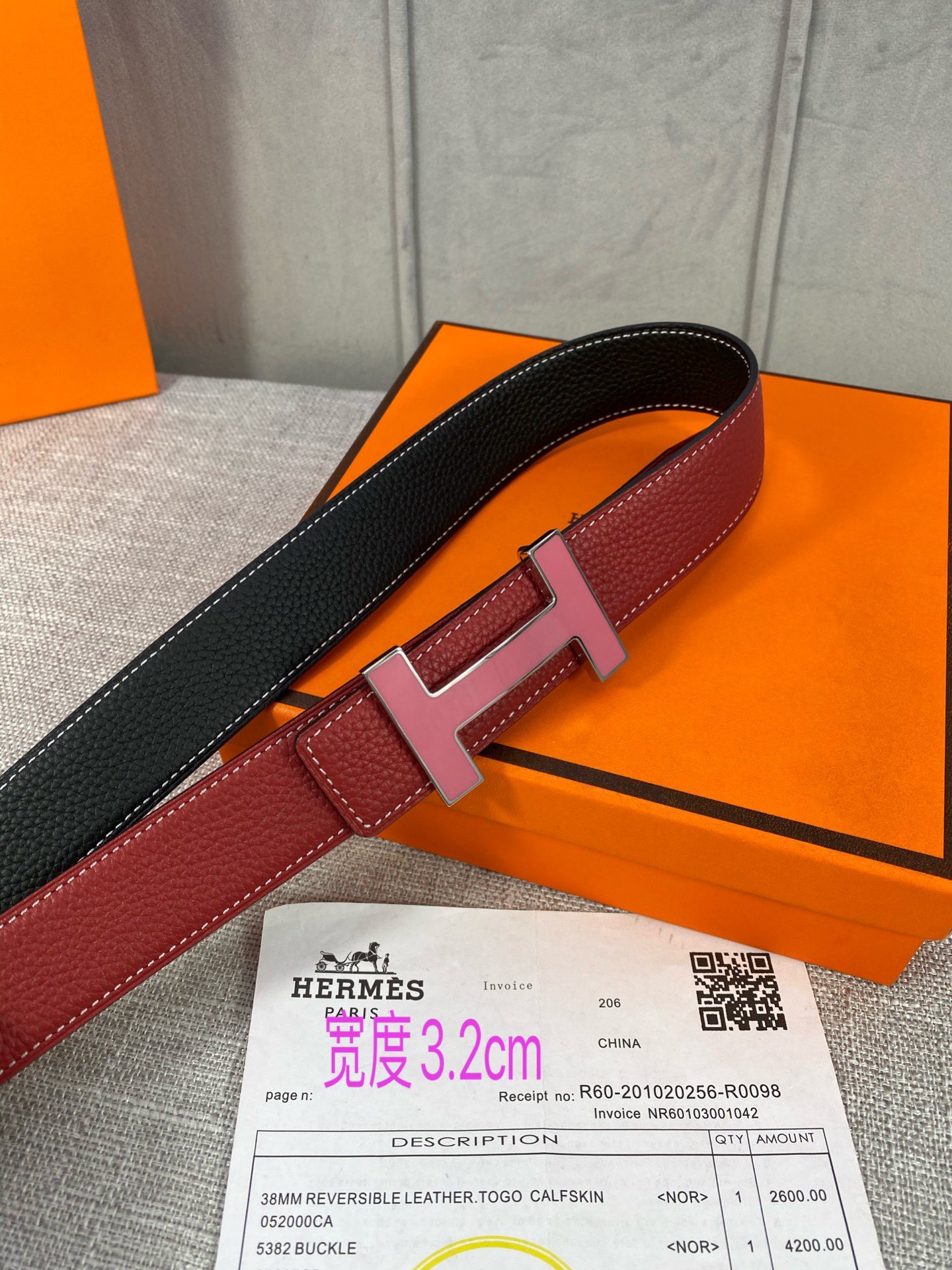专柜同步Hermes爱马仕专柜同款3.2cm宽带身采用进口头层Togo牛皮boxer牛皮衬里配以珐琅精品