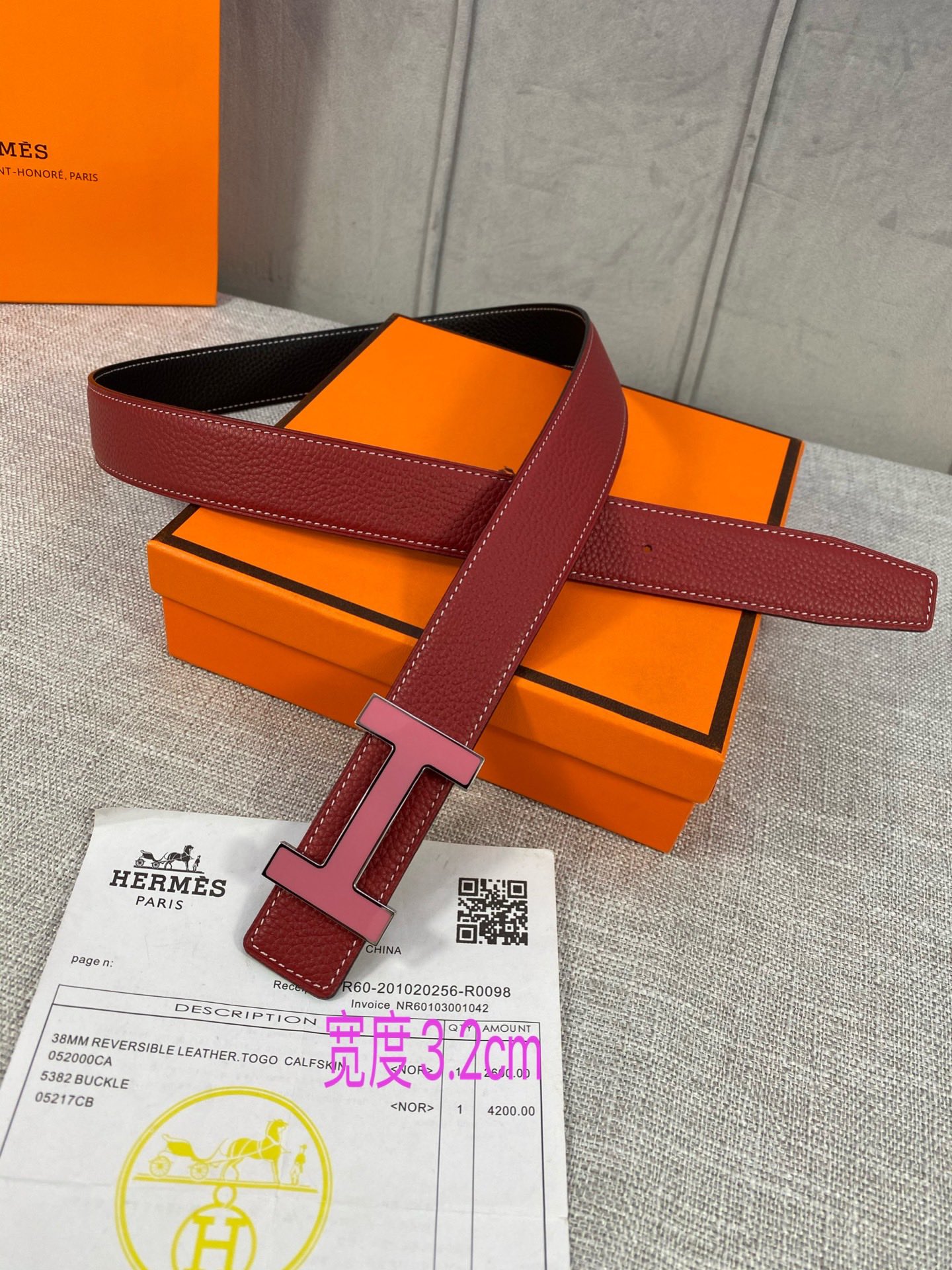 专柜同步Hermes爱马仕专柜同款3.2cm宽带身采用进口头层Togo牛皮boxer牛皮衬里配以珐琅精品