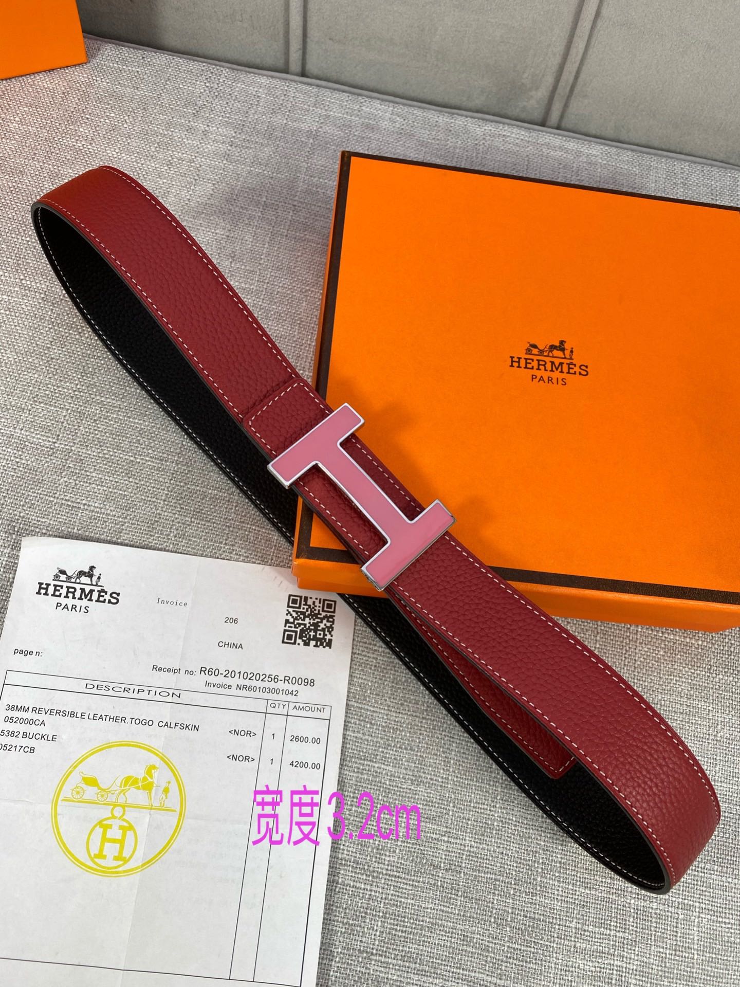 专柜同步Hermes爱马仕专柜同款3.2cm宽带身采用进口头层Togo牛皮boxer牛皮衬里配以珐琅精品