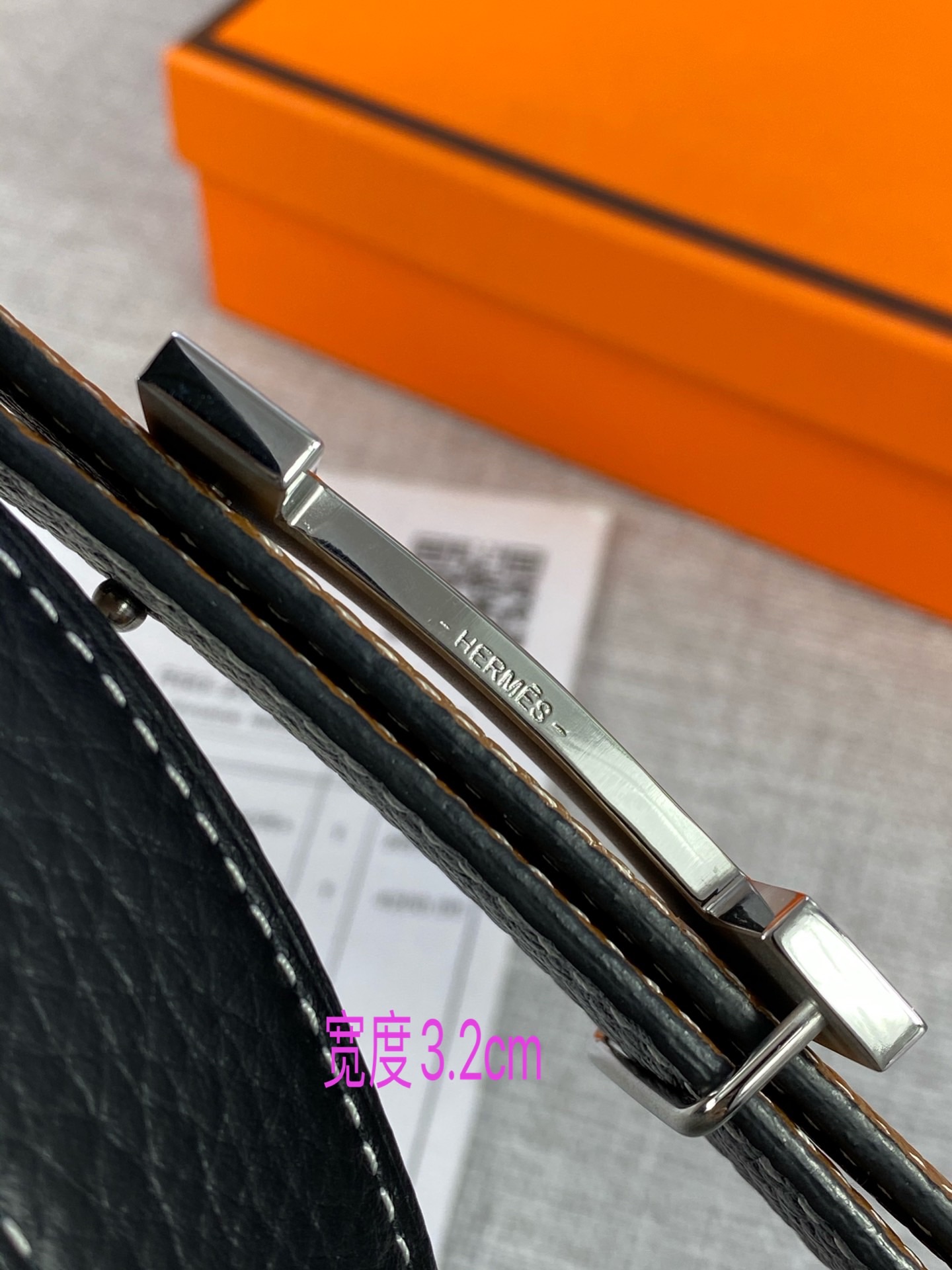 专柜同步Hermes爱马仕专柜同款3.2cm宽带身采用进口头层Togo牛皮boxer牛皮衬里配以珐琅精品