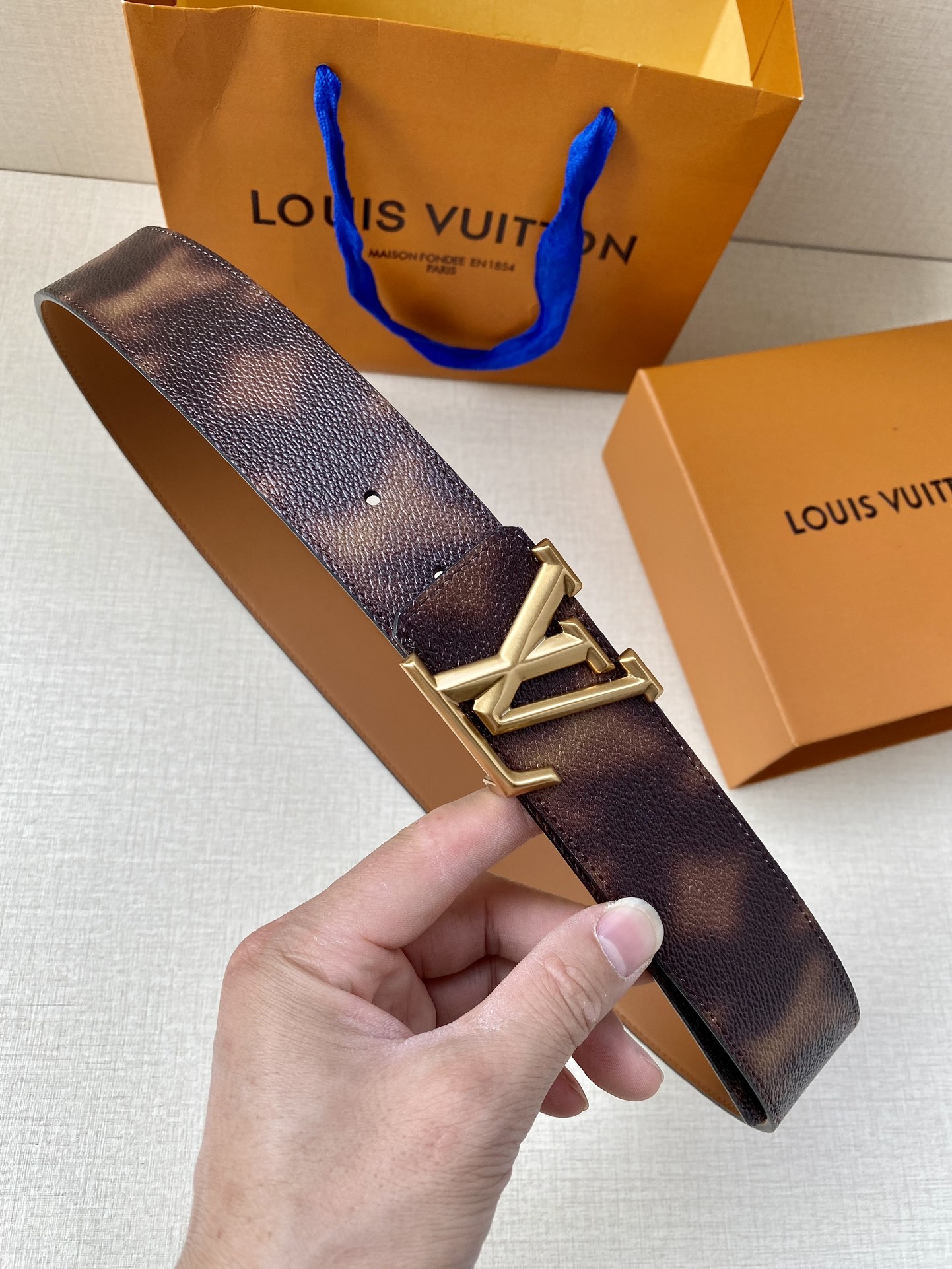 Louis Vuitton Haute Couture Luxury Atelier Designer Belt Tie Accessories