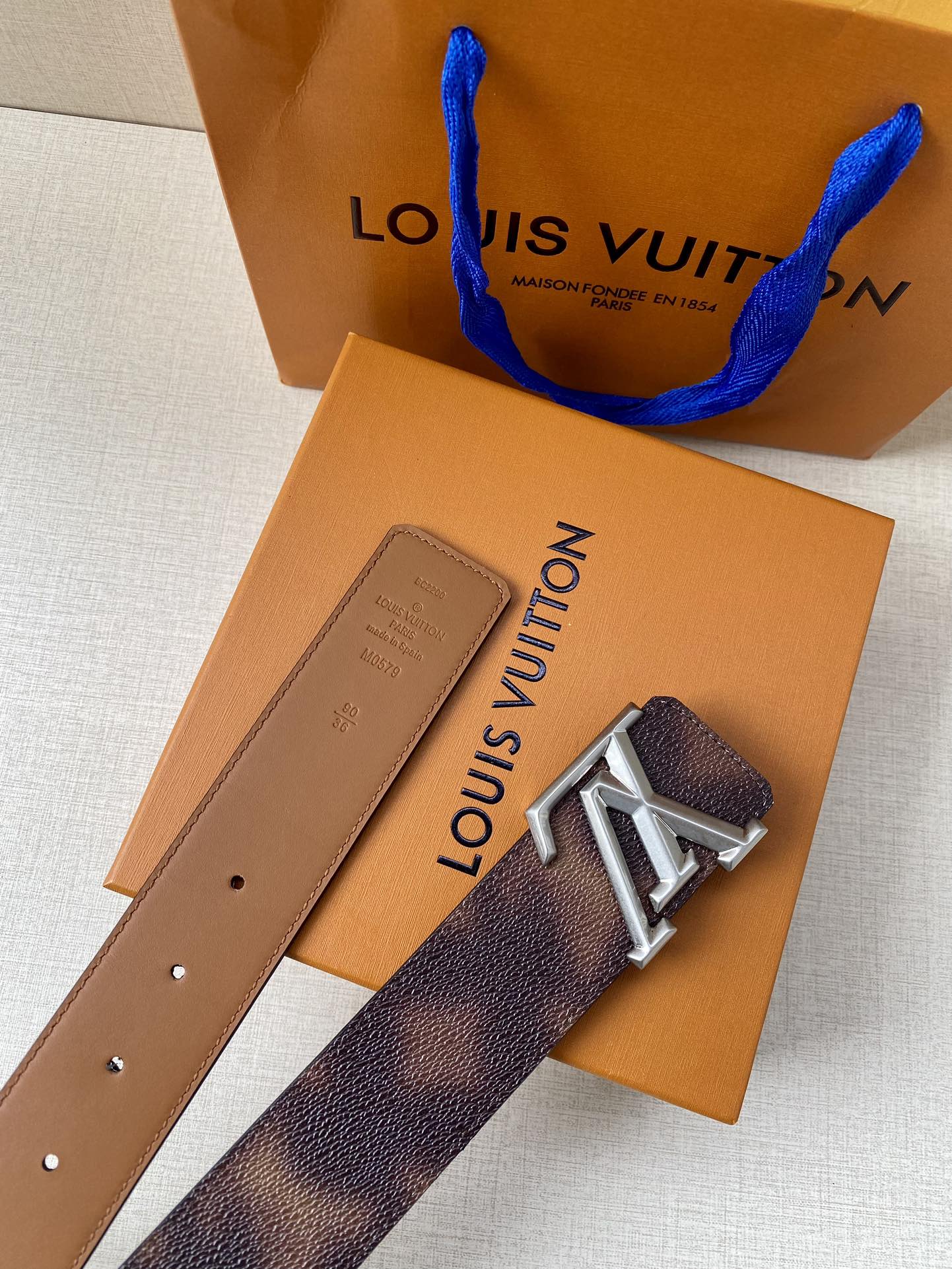 Louis Vuitton Haute Couture Luxury Atelier Designer Belt Tie Accessories 5