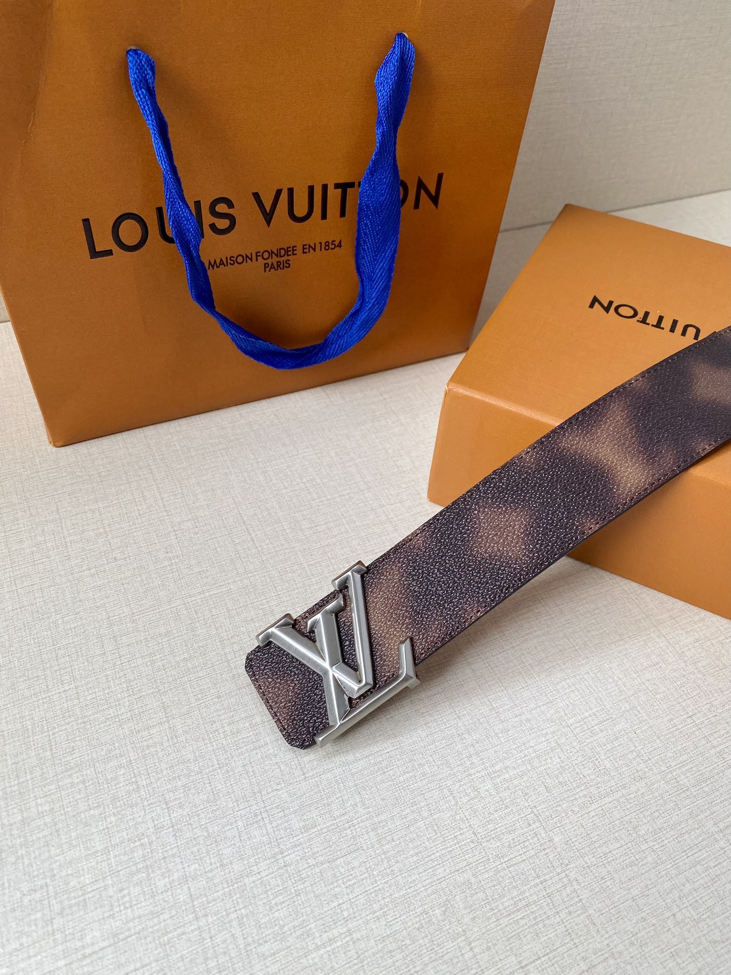 Louis Vuitton Haute Couture Luxury Atelier Designer Belt Tie Accessories 8