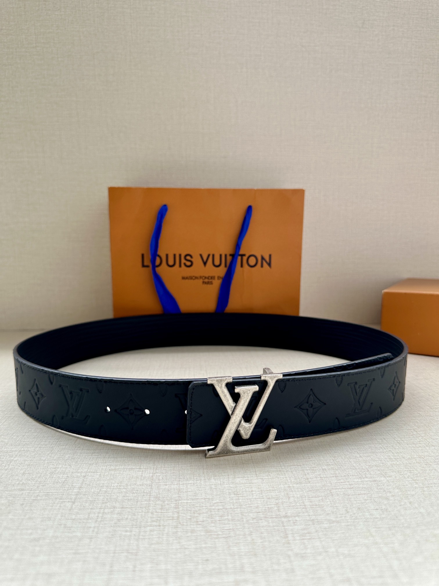 Louis Vuitton Haute Couture Luxury Atelier Designer Belt Tie Accessories