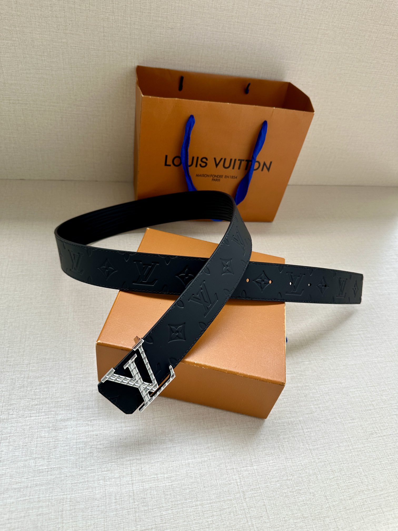 Louis Vuitton Haute Couture Luxury Atelier Designer Belt Tie Accessories 6