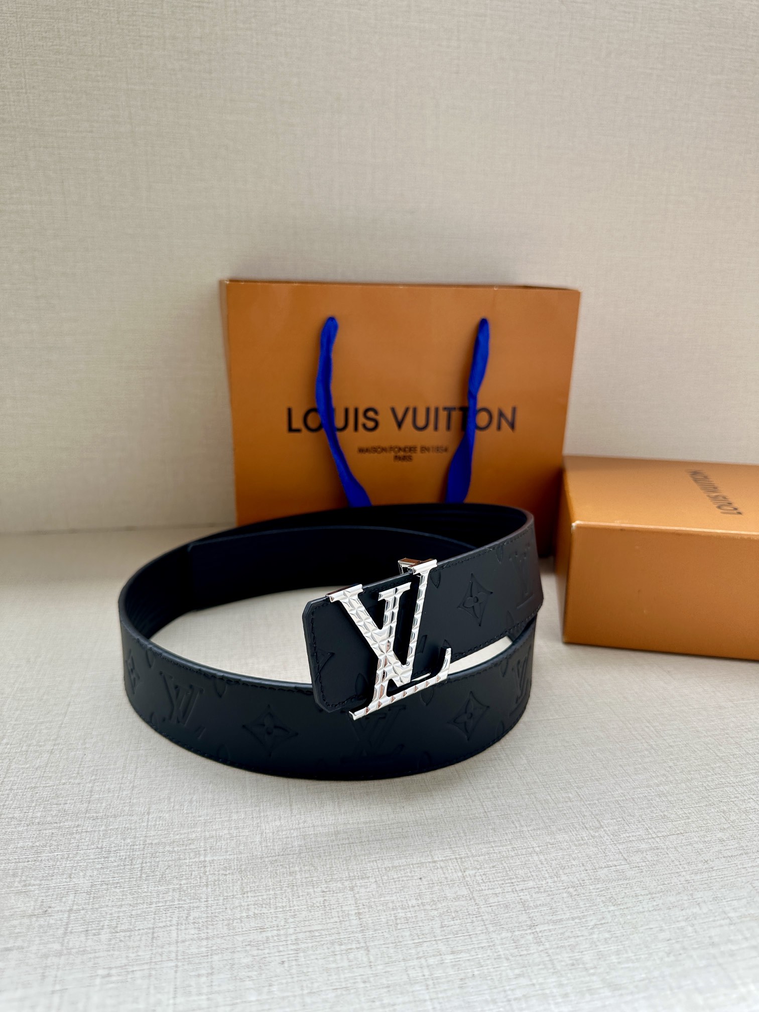 Louis Vuitton Haute Couture Luxury Atelier Designer Belt Tie Accessories 8