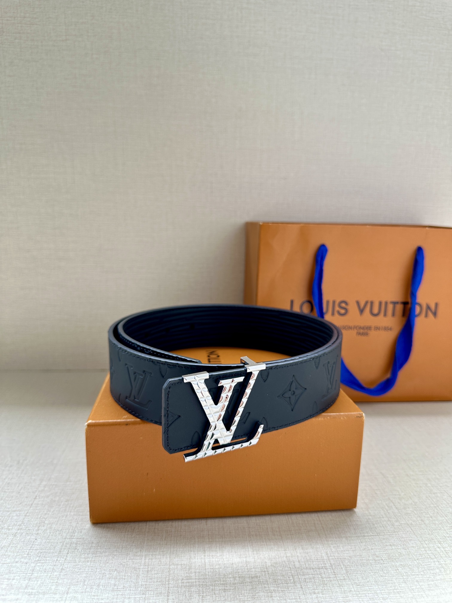 Louis Vuitton Haute Couture Luxury Atelier Designer Belt Tie Accessories 5