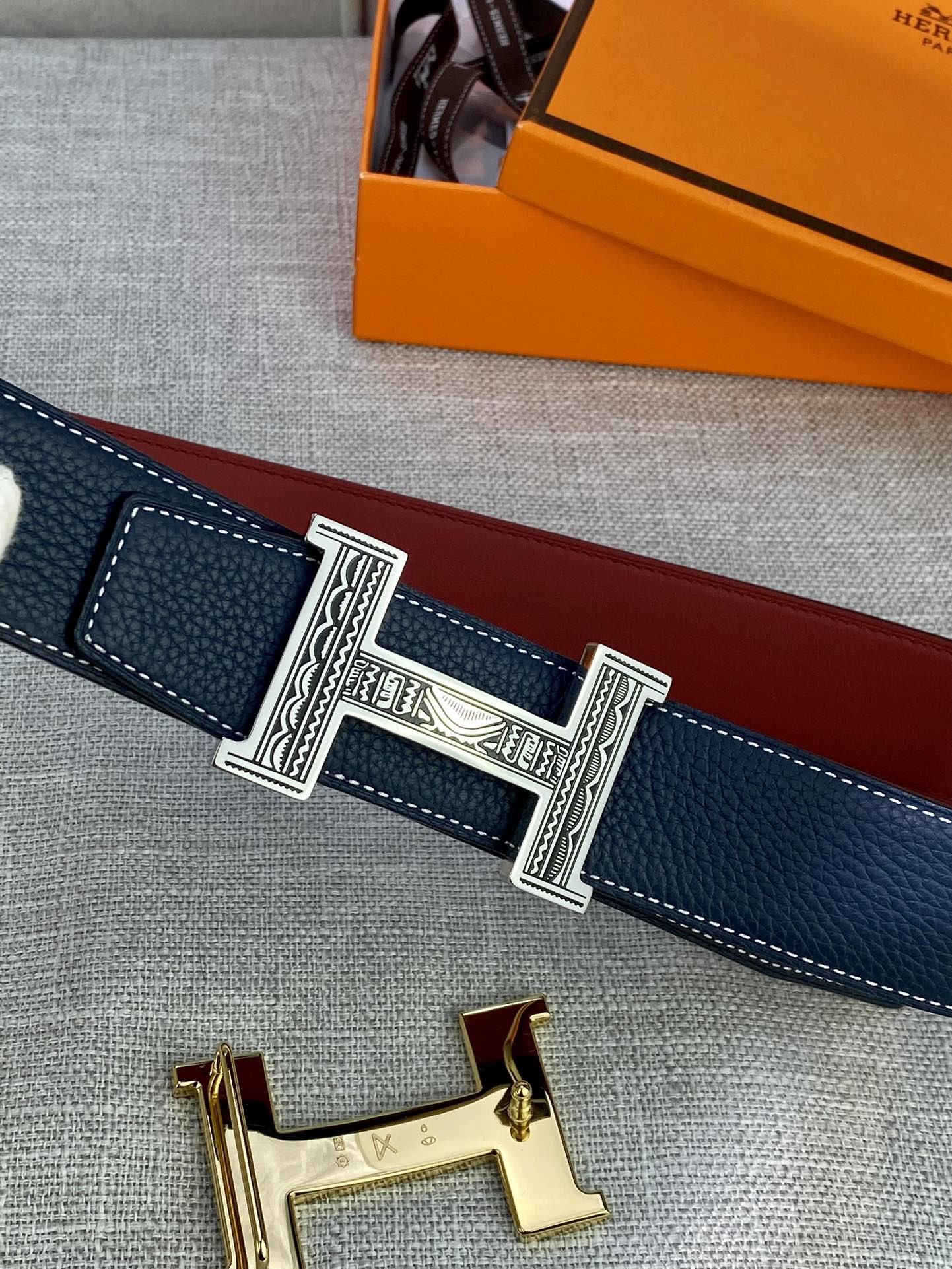 Hermes-HBELTBUCKLE&REVERSIBLELEATHERSTRAMM爱马仕专柜同步进口双