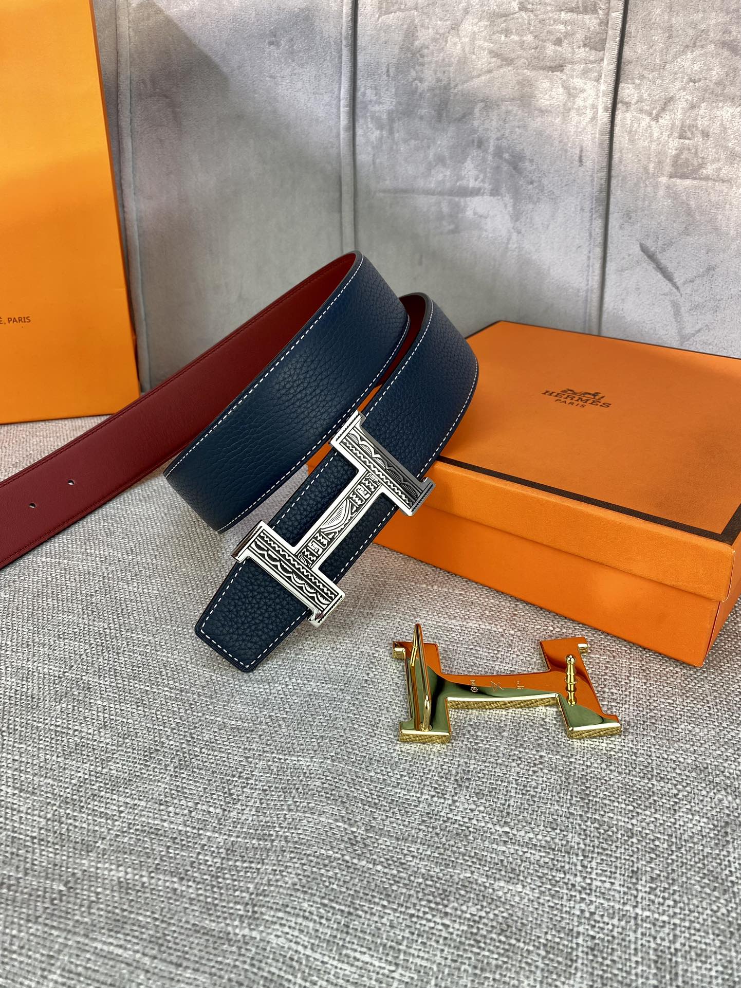 Hermes-HBELTBUCKLE&REVERSIBLELEATHERSTRAMM爱马仕专柜同步进口双