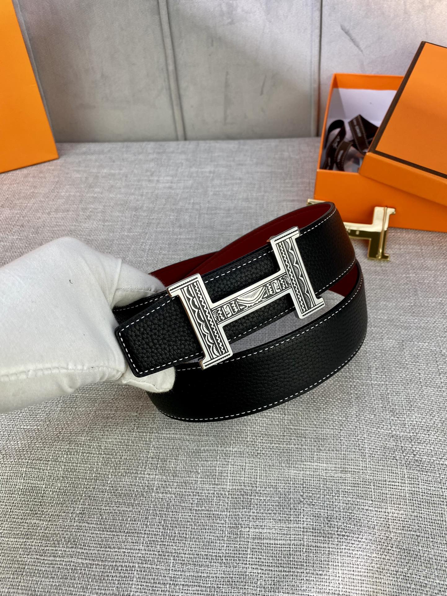 Hermes-HBELTBUCKLE&REVERSIBLELEATHERSTRAMM爱马仕专柜同步进口双