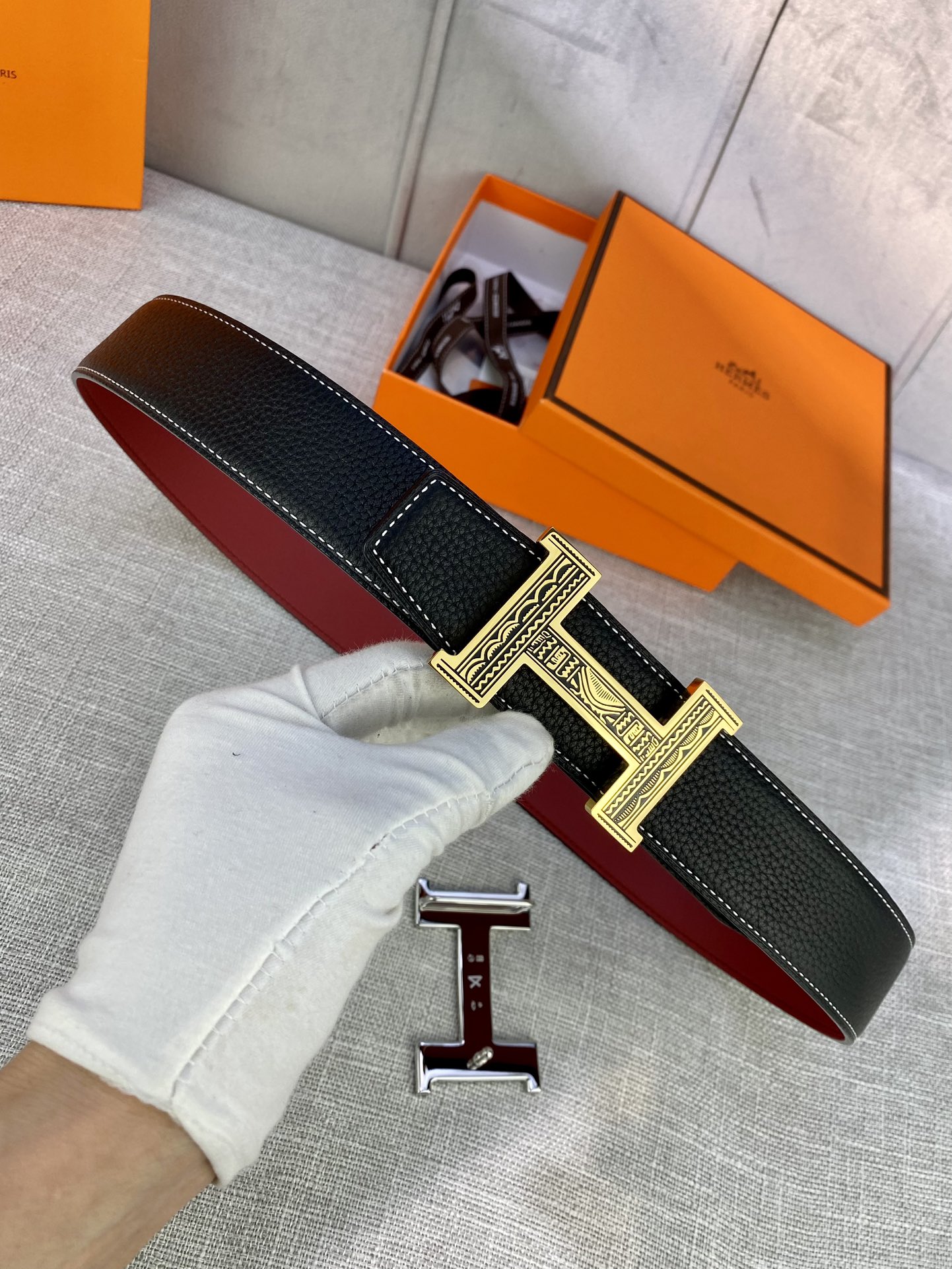 Hermes-HBELTBUCKLE&REVERSIBLELEATHERSTRAMM爱马仕专柜同步进口双