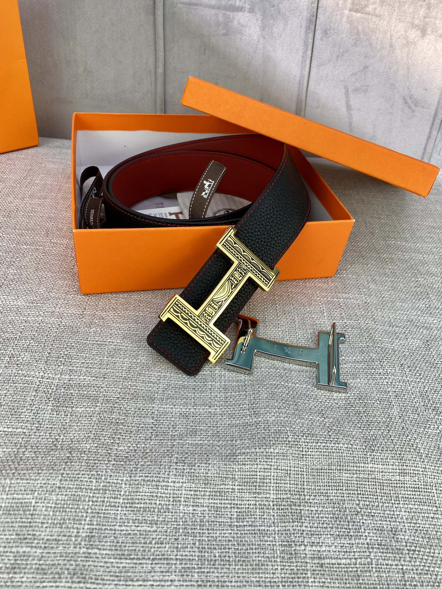 Hermes-HBELTBUCKLE&REVERSIBLELEATHERSTRAMM爱马仕专柜同步进口双