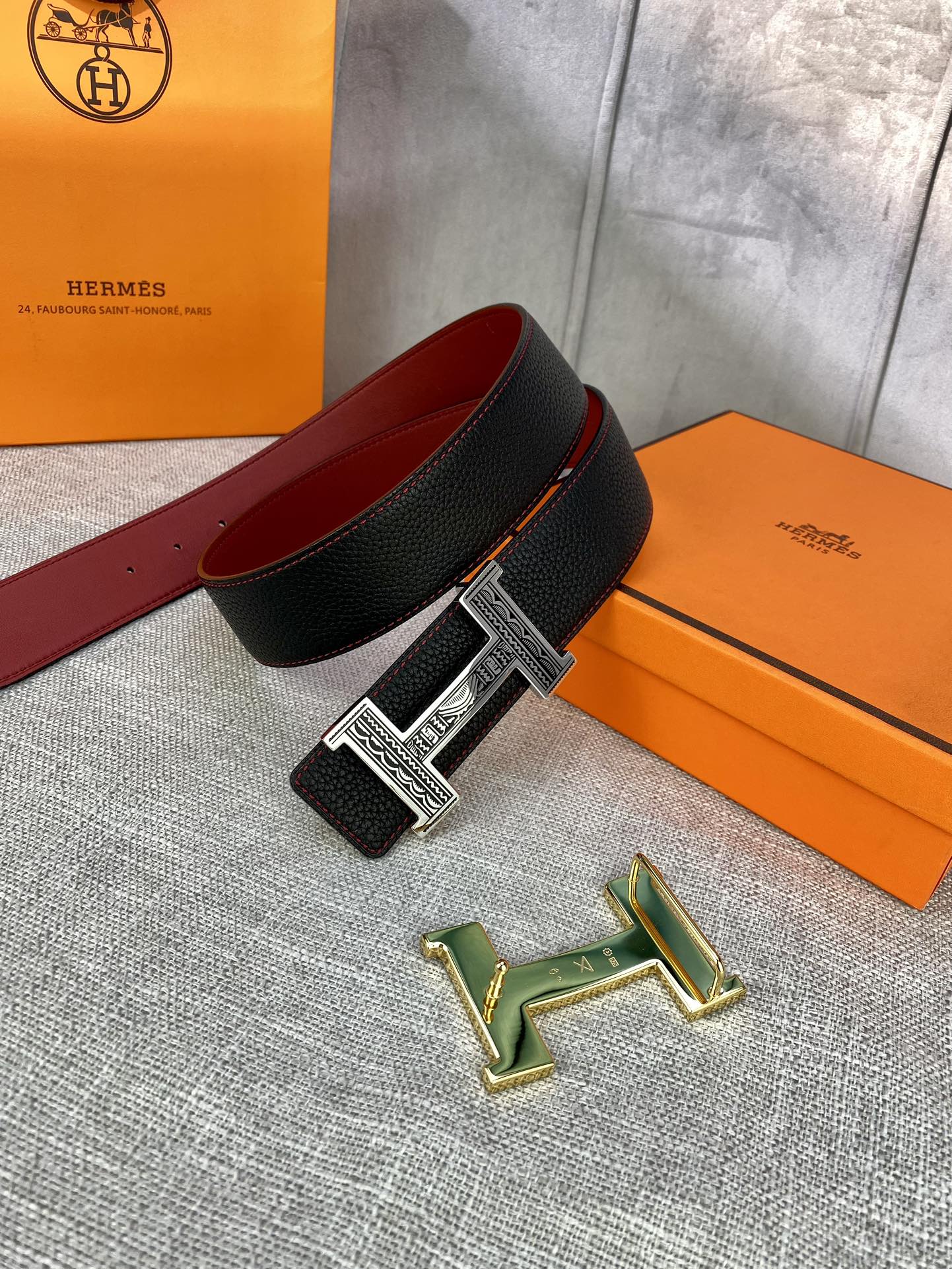 Hermes-HBELTBUCKLE&REVERSIBLELEATHERSTRAMM爱马仕专柜同步进口双