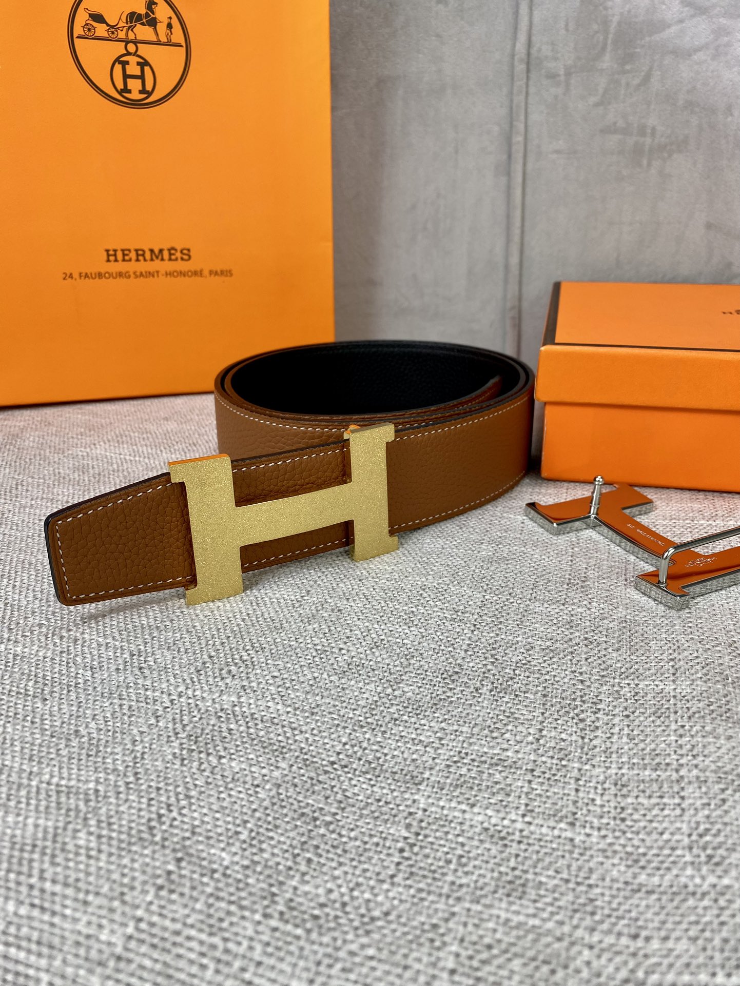 Hermes-3.8宽爱马仕专柜同步进epsom双面小牛皮精钢精品五金双面可用