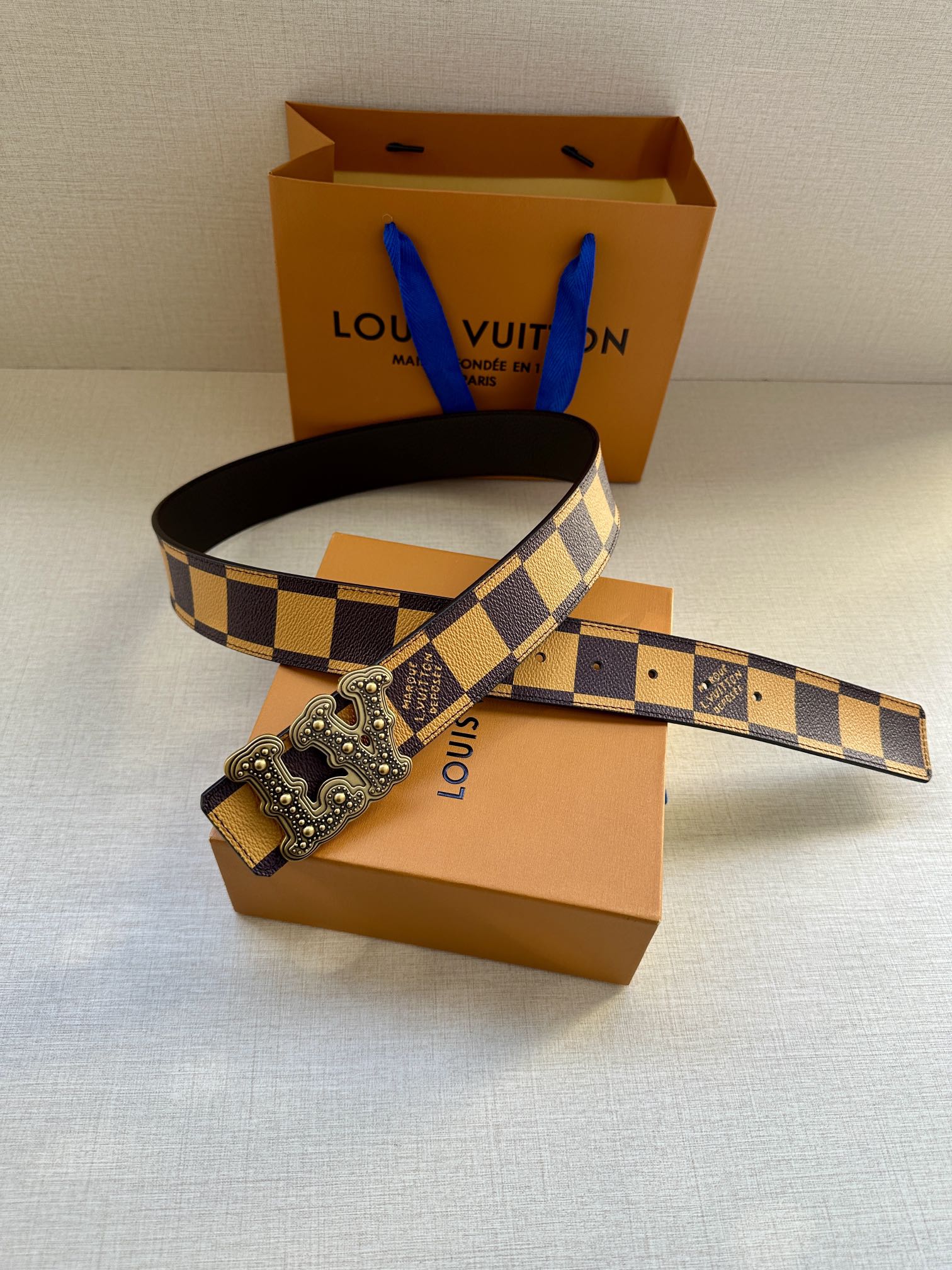 LV Style Leather Men's Belts Men's Belts Men's Belt detail image 6 from source 766550