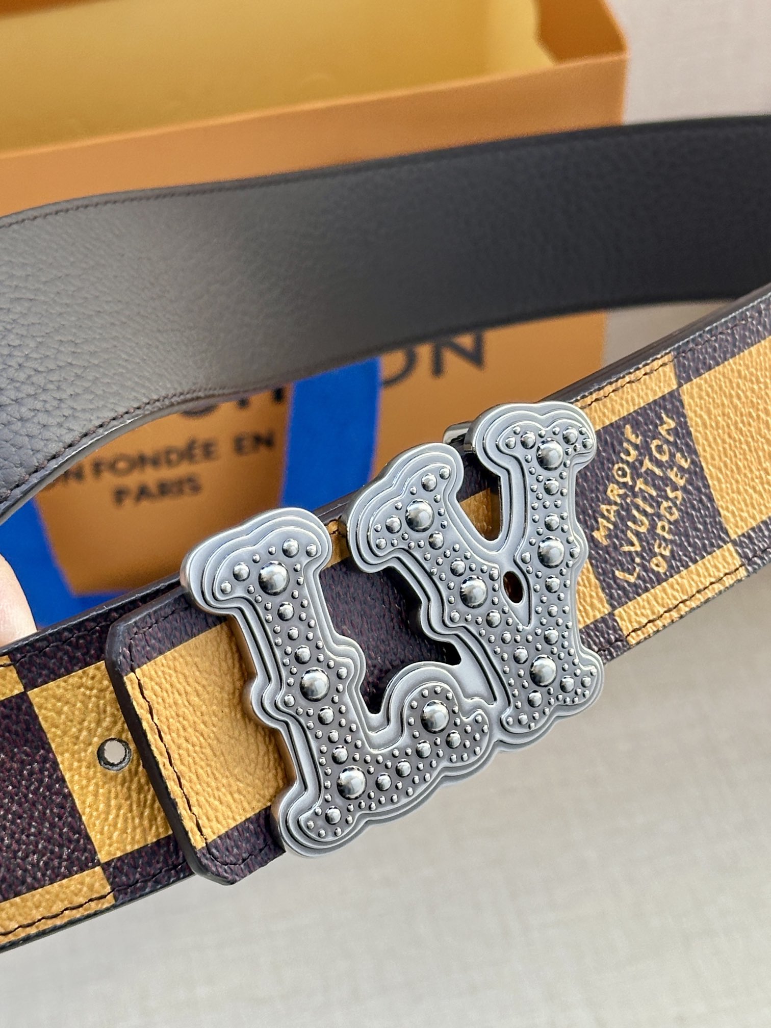 LV Style Leather Men's Belts Lookbook Reference image 2