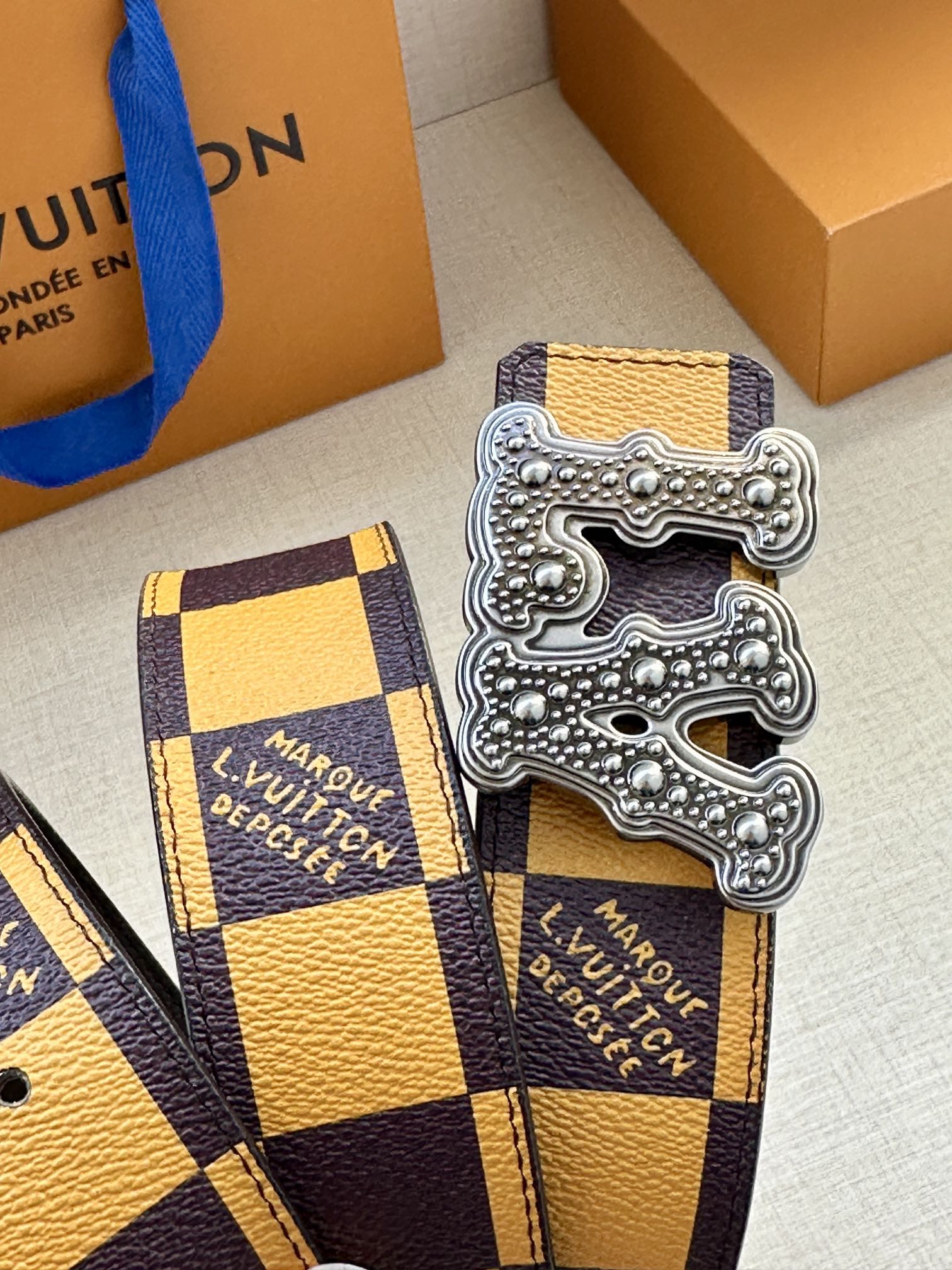 LV Style Leather Men's Belts Men's Belts Men's Belt detail image 3 from source 766550