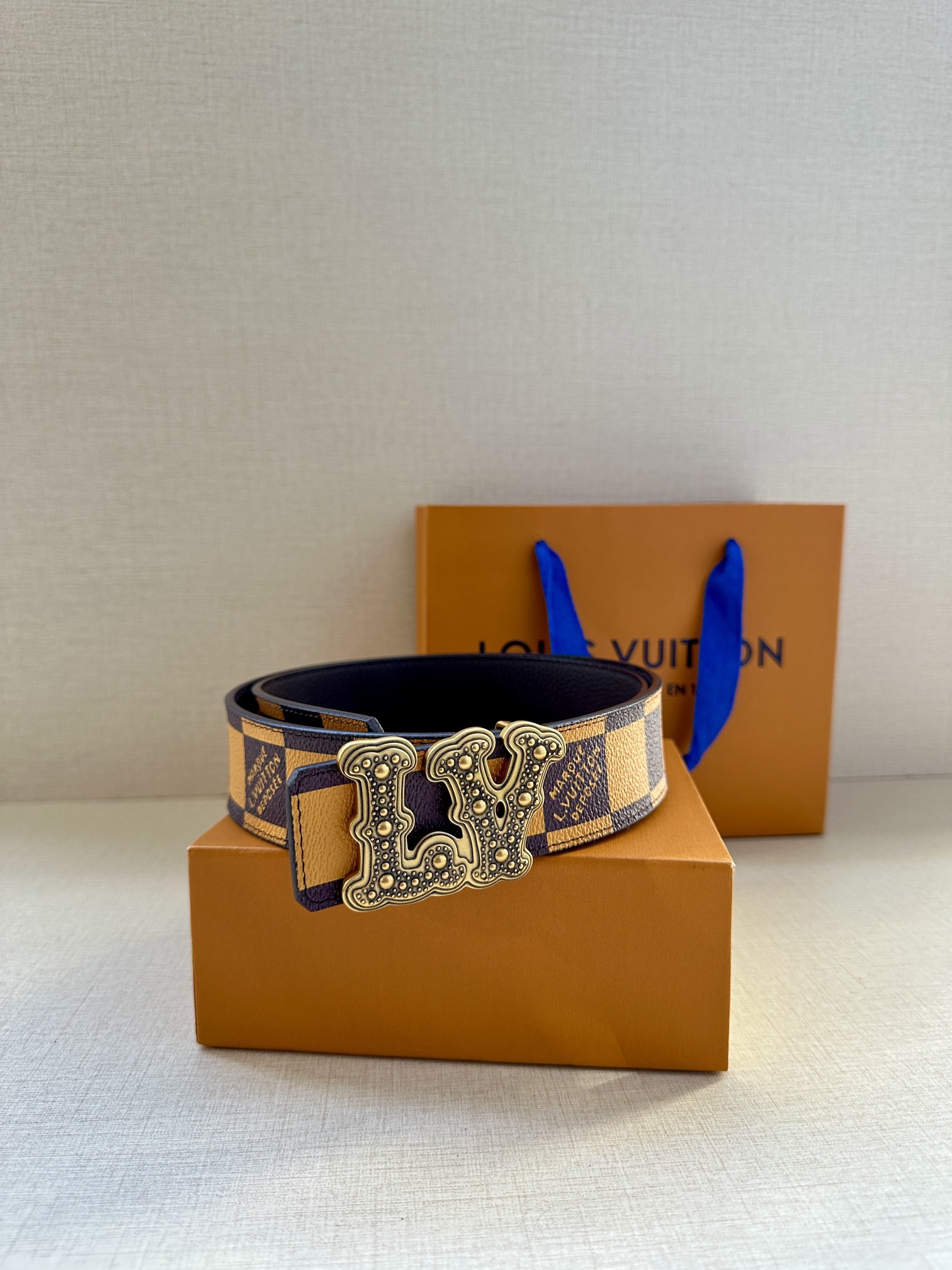 LV Style Leather Men's Belts Men's Belts Men's Belt detail image 5 from source 766550
