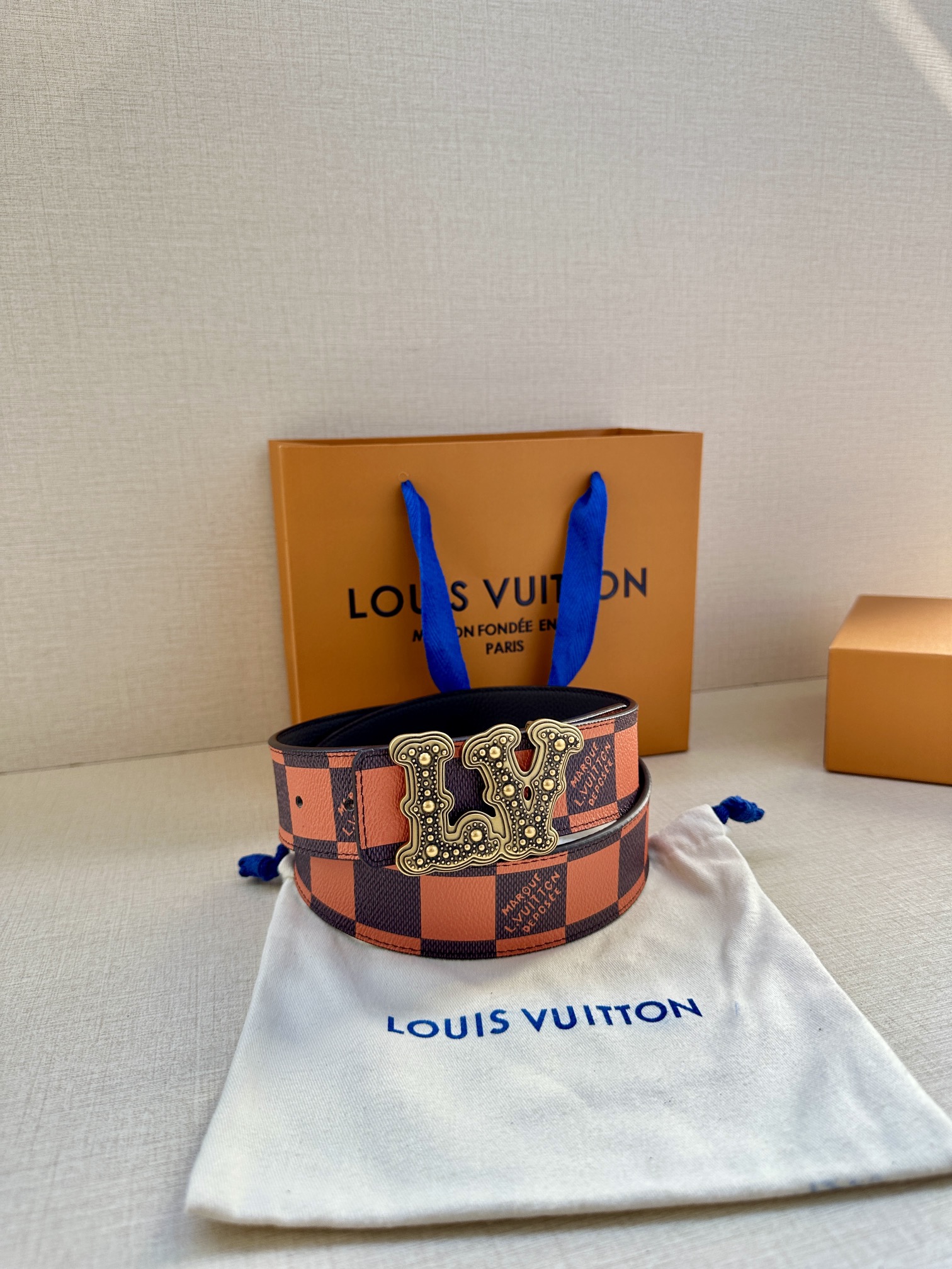 LV Style Leather Men's Belts Men's Belts Men's Belt detail image 4 from source 766551
