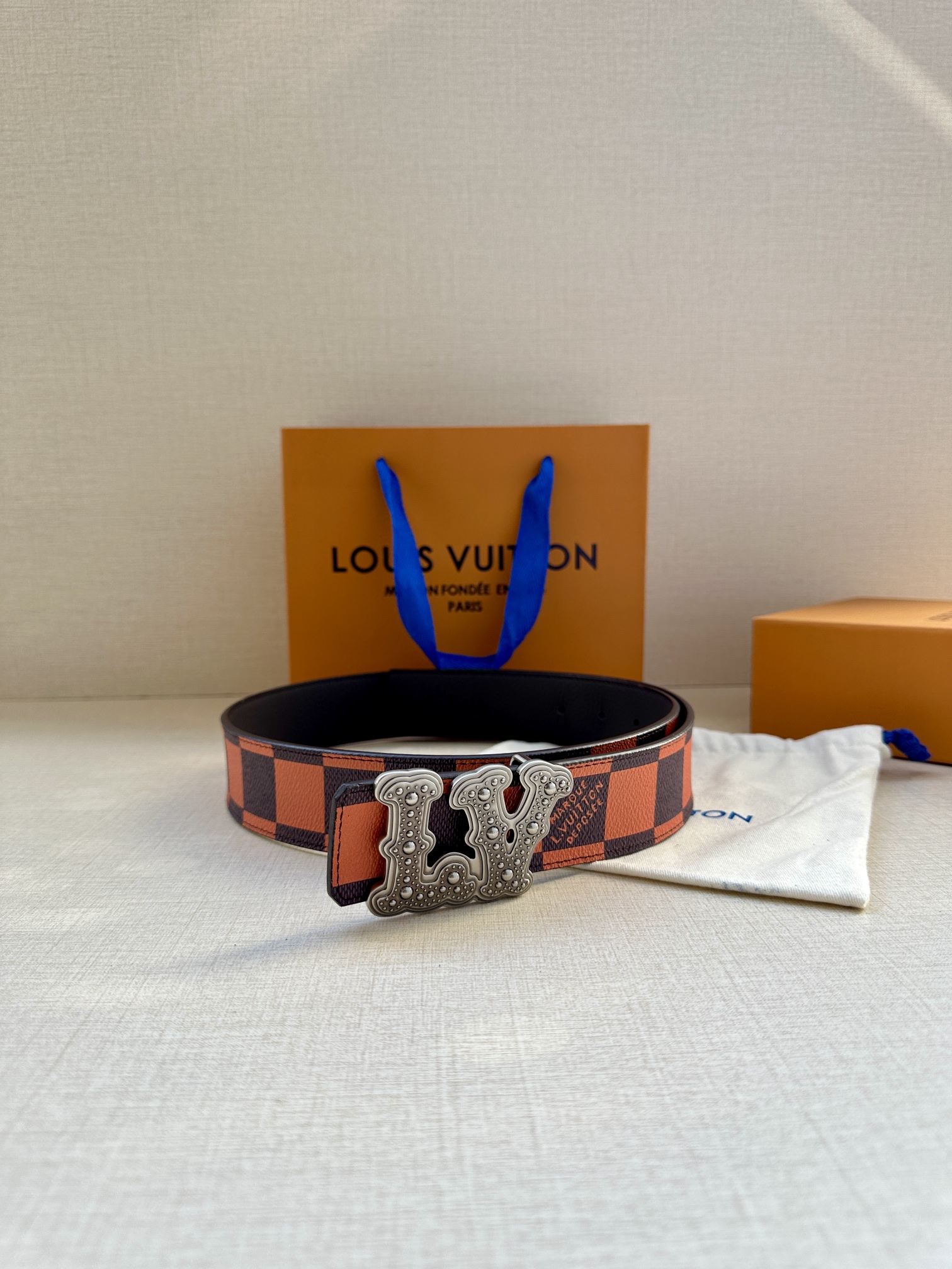 LV Style Leather Men's Belts Men's Belts Men's Belt detail image 5 from source 766551