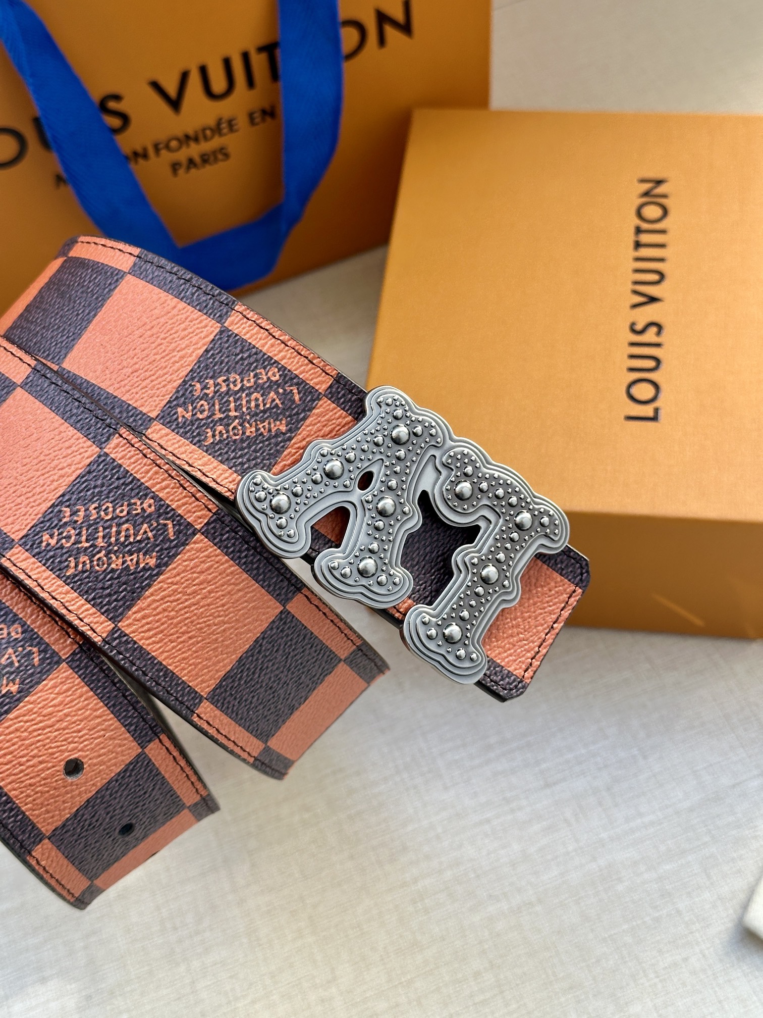 LV Style Leather Men's Belts Men's Belts Men's Belt detail image 8 from source 766551