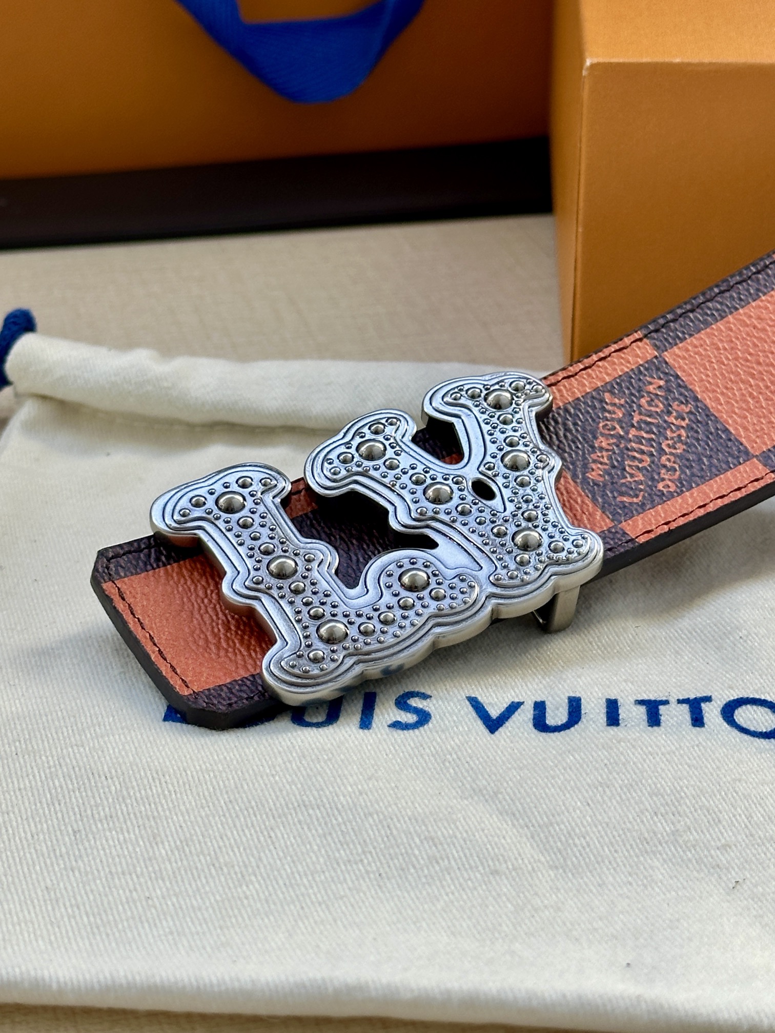 LV Style Leather Men's Belts Men's Belts Men's Belt detail image 9 from source 766551