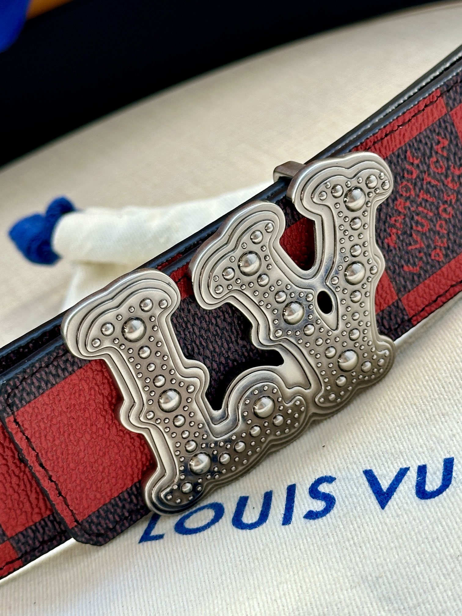 LV Style Leather Men's Belts Lookbook Reference image 2