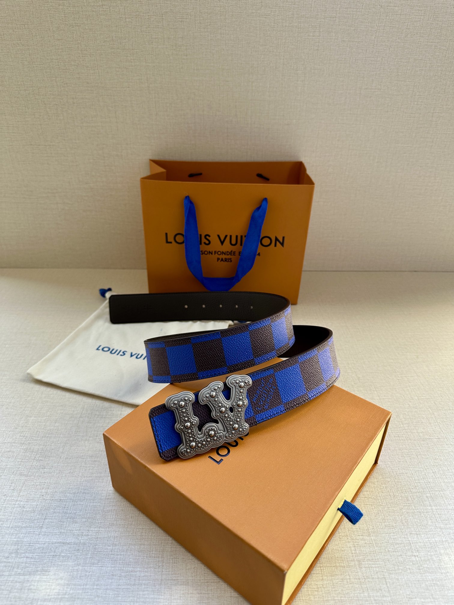 LV Style Leather Men's Belts Men's Belts Men's Belt detail image 6 from source 766553