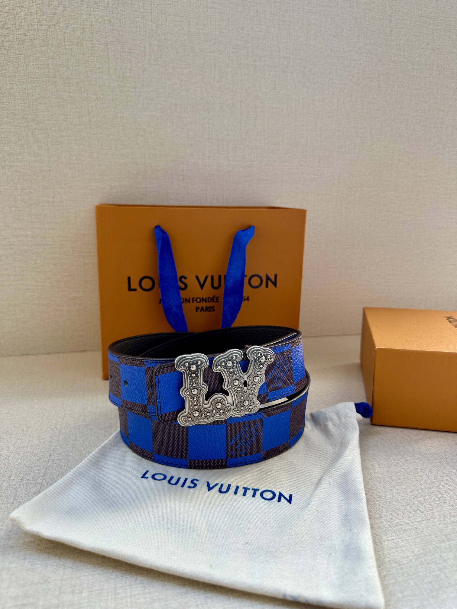 LV Style Leather Men's Belts Men's Belts Men's Belt detail image 9 from source 766553