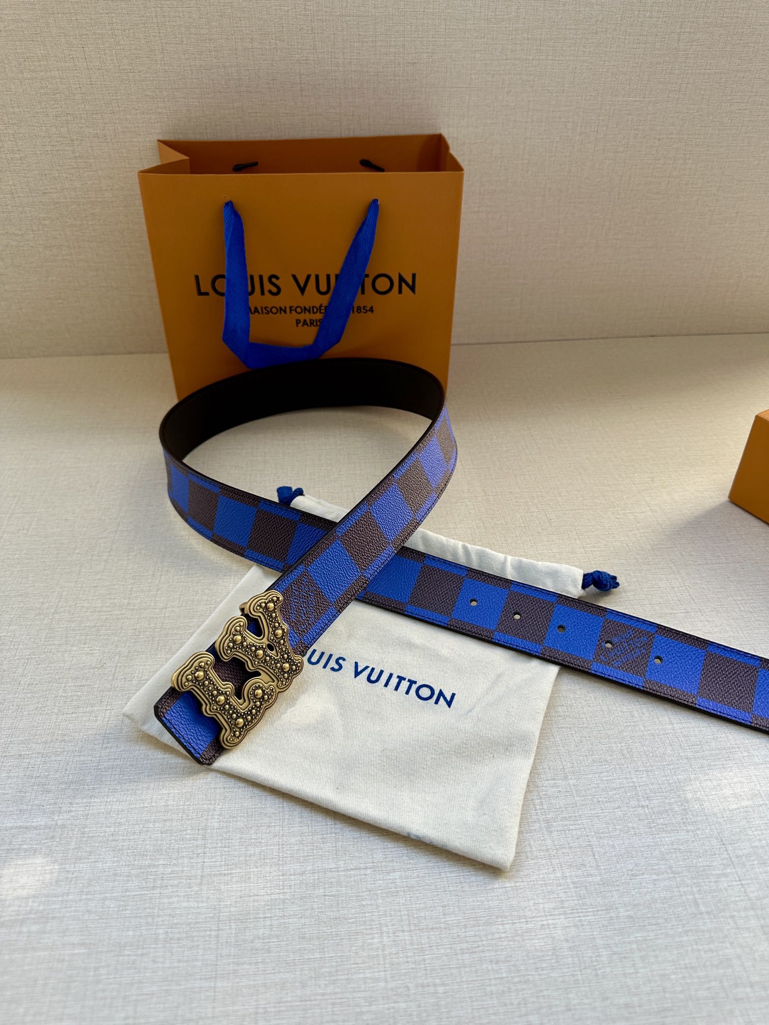 LV Style Leather Men's Belts Men's Belts Men's Belt detail image 3 from source 766553