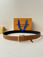 3,4 large Ceinture d'épingle quotidienne se mélange dans des tatouages et boucles de Louis Vuitton, puis accroche la décoration exquise des initiales LV sous le groupe. La mise au point visuelle de la couture de la couture des yeux peut être facilement mise à niveau vers la robe formelle ou la forme de loisirs. 1 3,4 large Ceinture d’épingle quotidienne se mélange dans des tatouages et boucles de Louis Vuitton, puis accroche la décoration exquise des initiales LV sous le groupe. La mise au point visuelle de la couture de la couture des yeux peut être facilement mise à niveau vers la robe formelle ou la forme de loisirs.