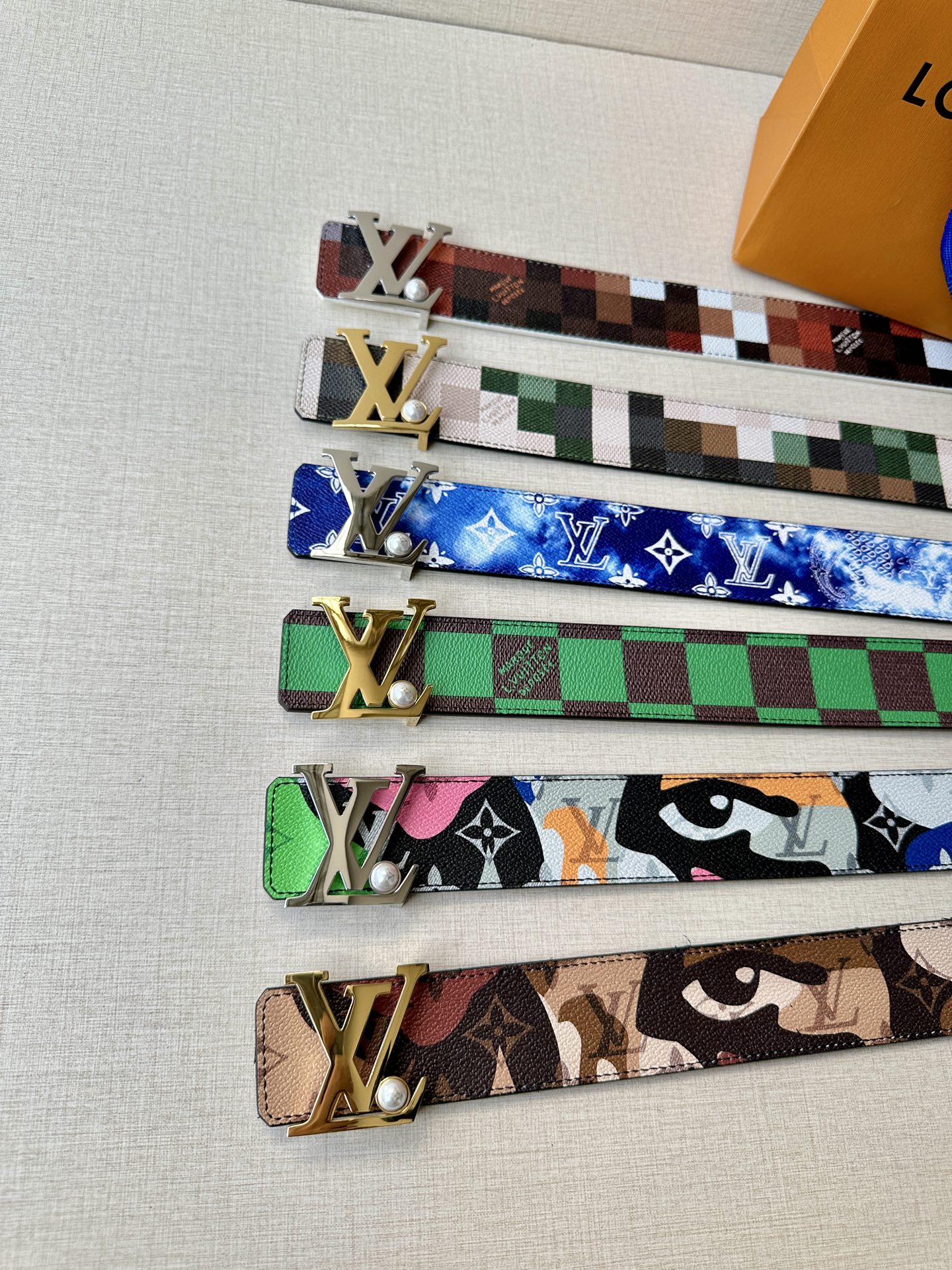 LV Initials MNG Bandana 双面腰带 Monogram Bandana 帆布