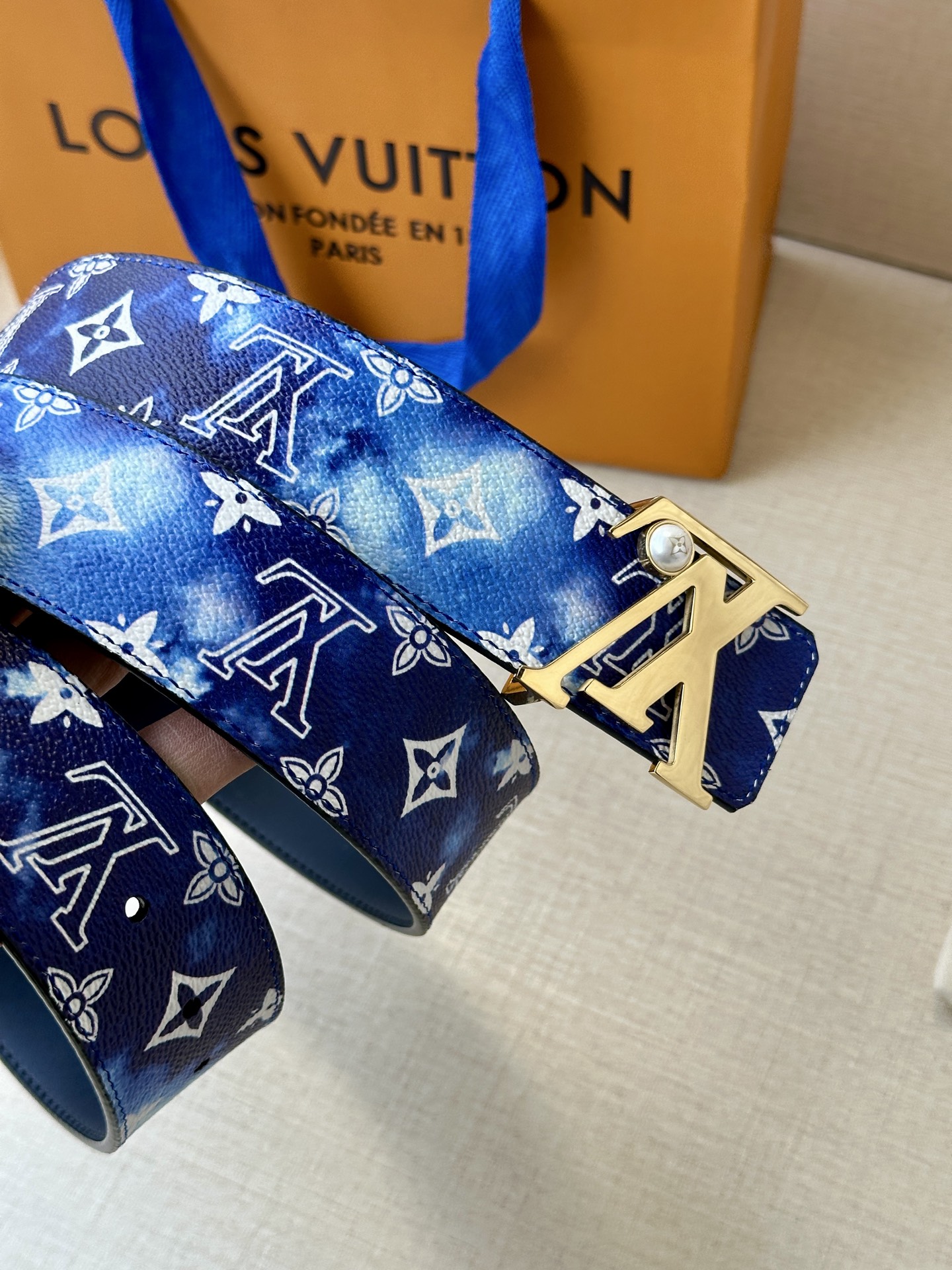 LV Initials MNG Bandana 双面腰带 Monogram Bandana 帆布