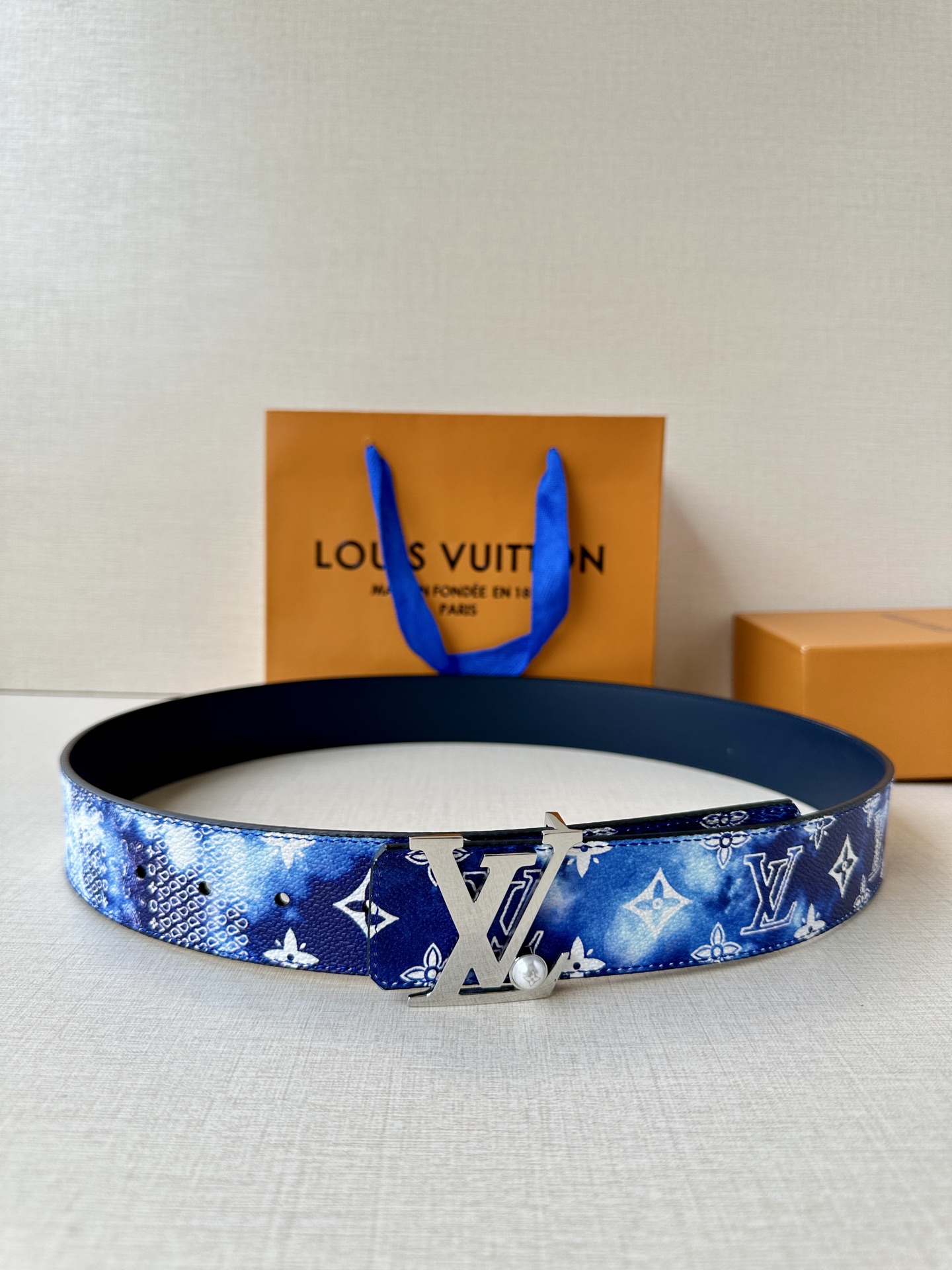LV Initials MNG Bandana 双面腰带 Monogram Bandana 帆布
