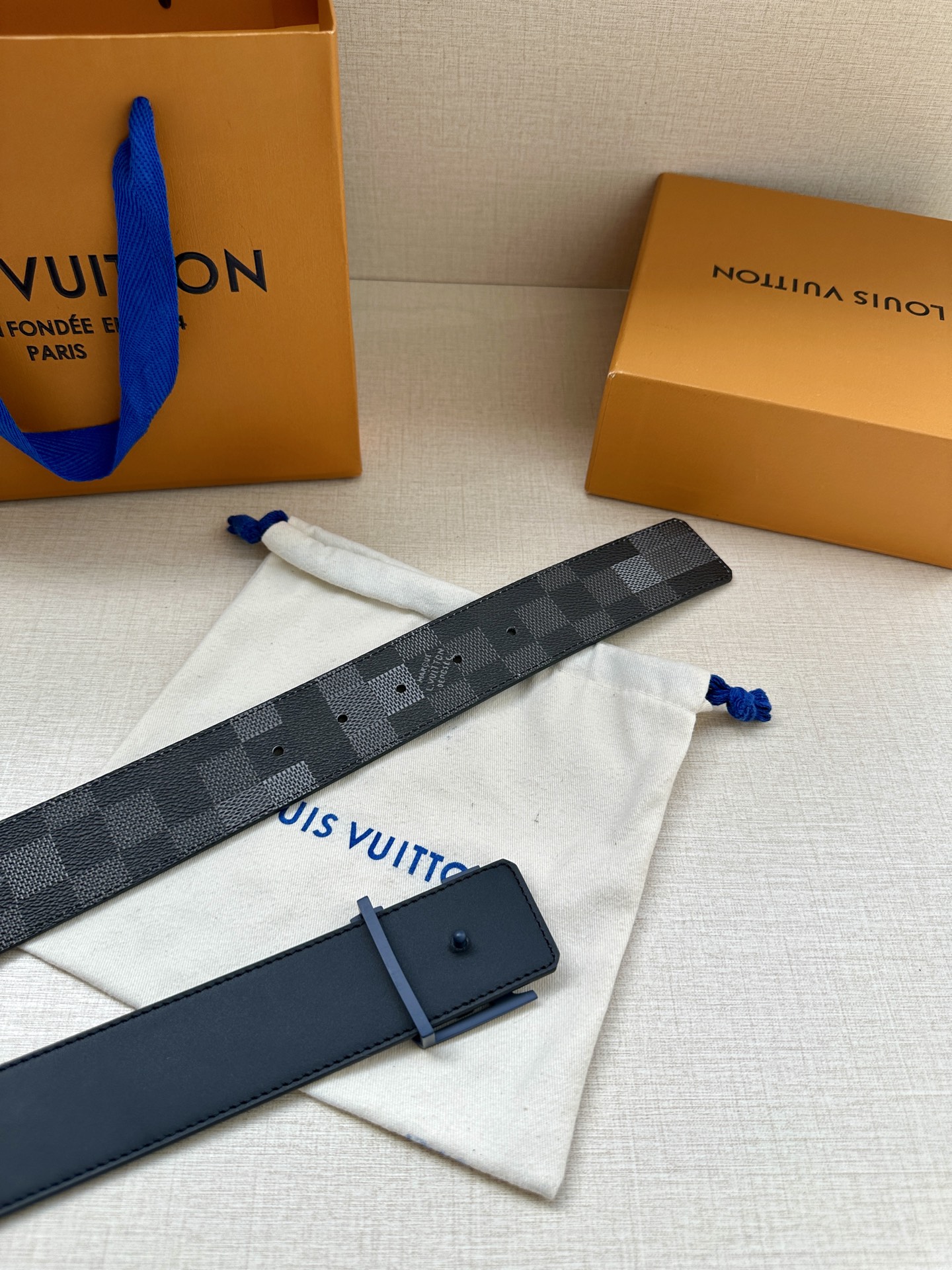 LV 4.0宽Initiales Damoflage 双面腰带