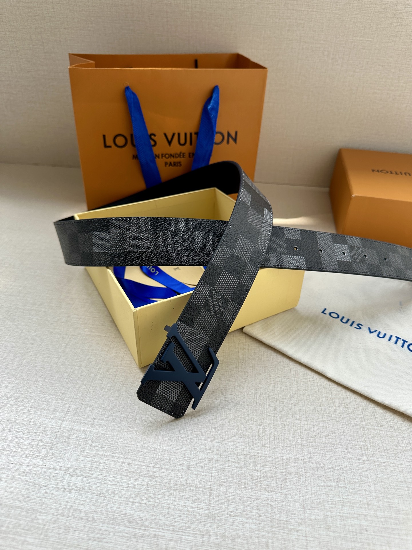 LV 4.0宽Initiales Damoflage 双面腰带