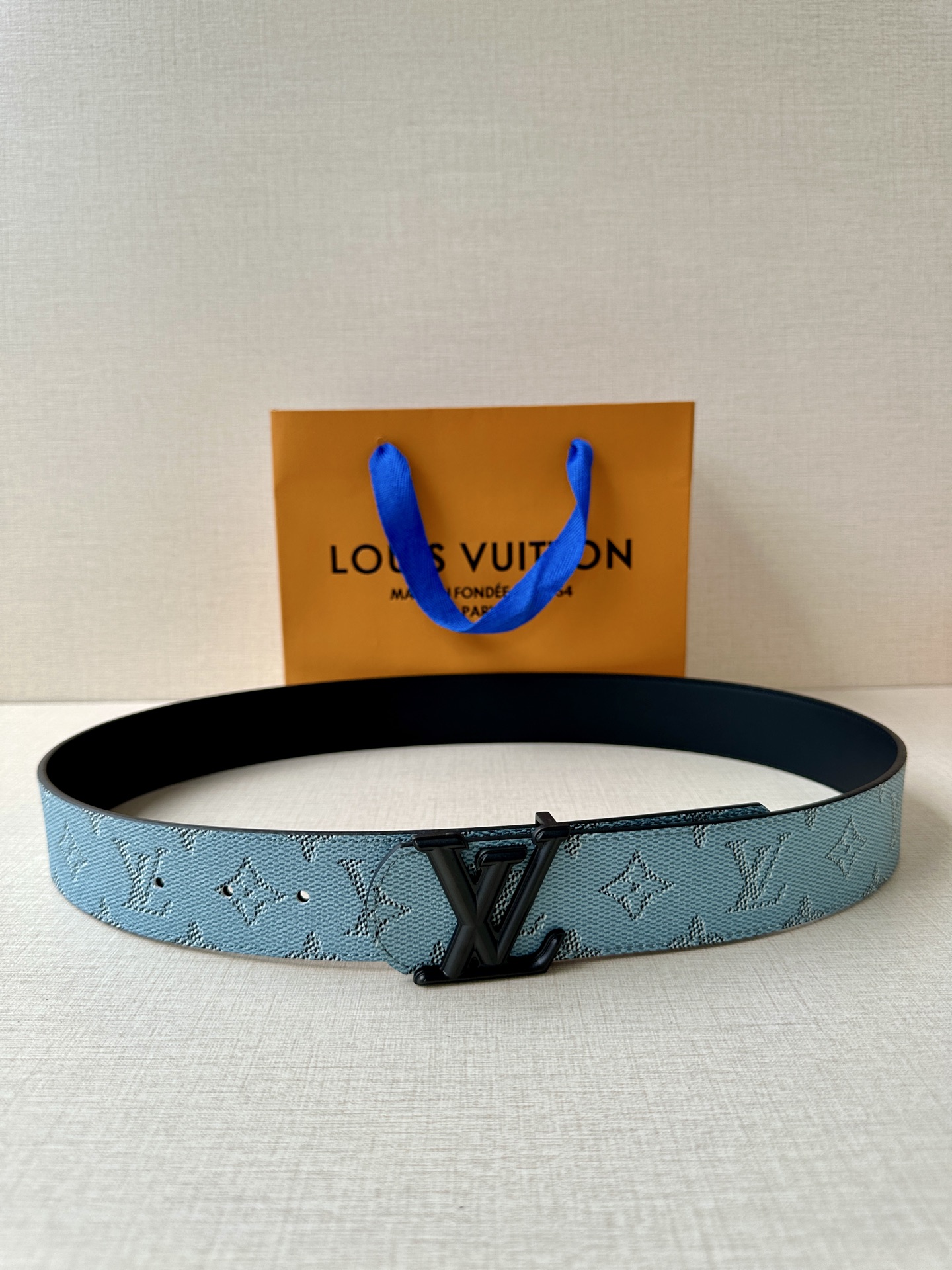  4.0宽 LV Dimension Monogram Héritage 双面腰带拼接素净皮革和 Mon