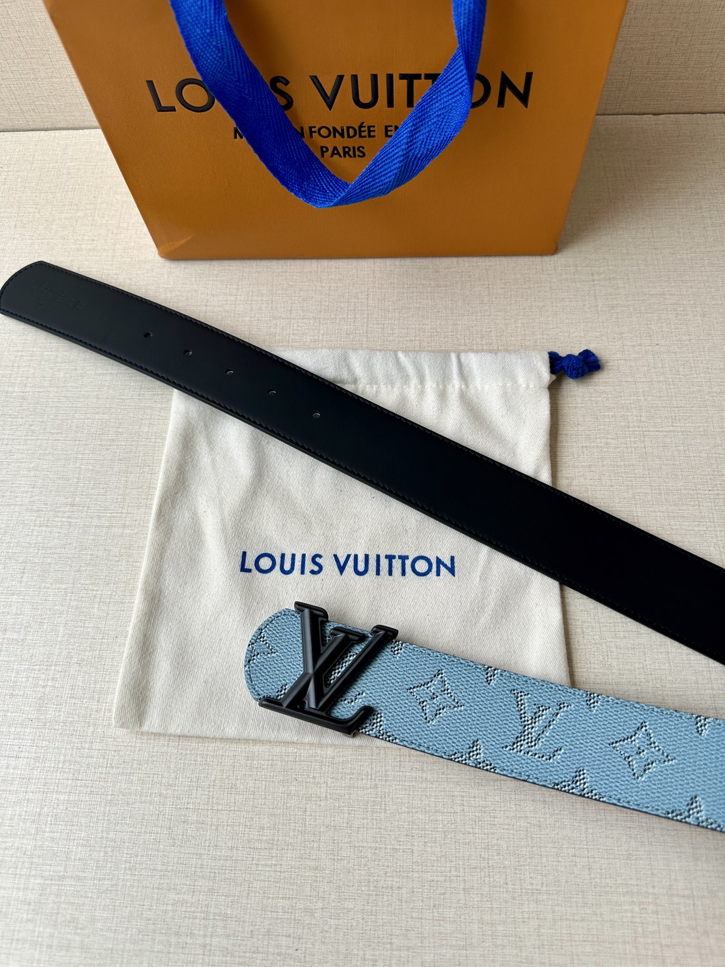  4.0宽 LV Dimension Monogram Héritage 双面腰带拼接素净皮革和 Mon