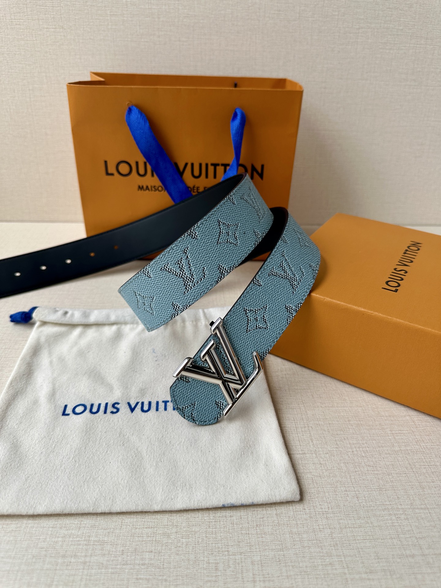  4.0宽 LV Dimension Monogram Héritage 双面腰带拼接素净皮革和 Mon