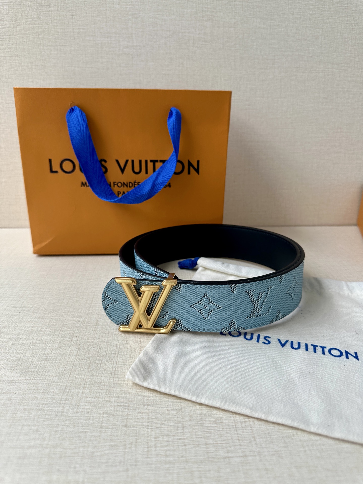  4.0宽 LV Dimension Monogram Héritage 双面腰带拼接素净皮革和 Mon
