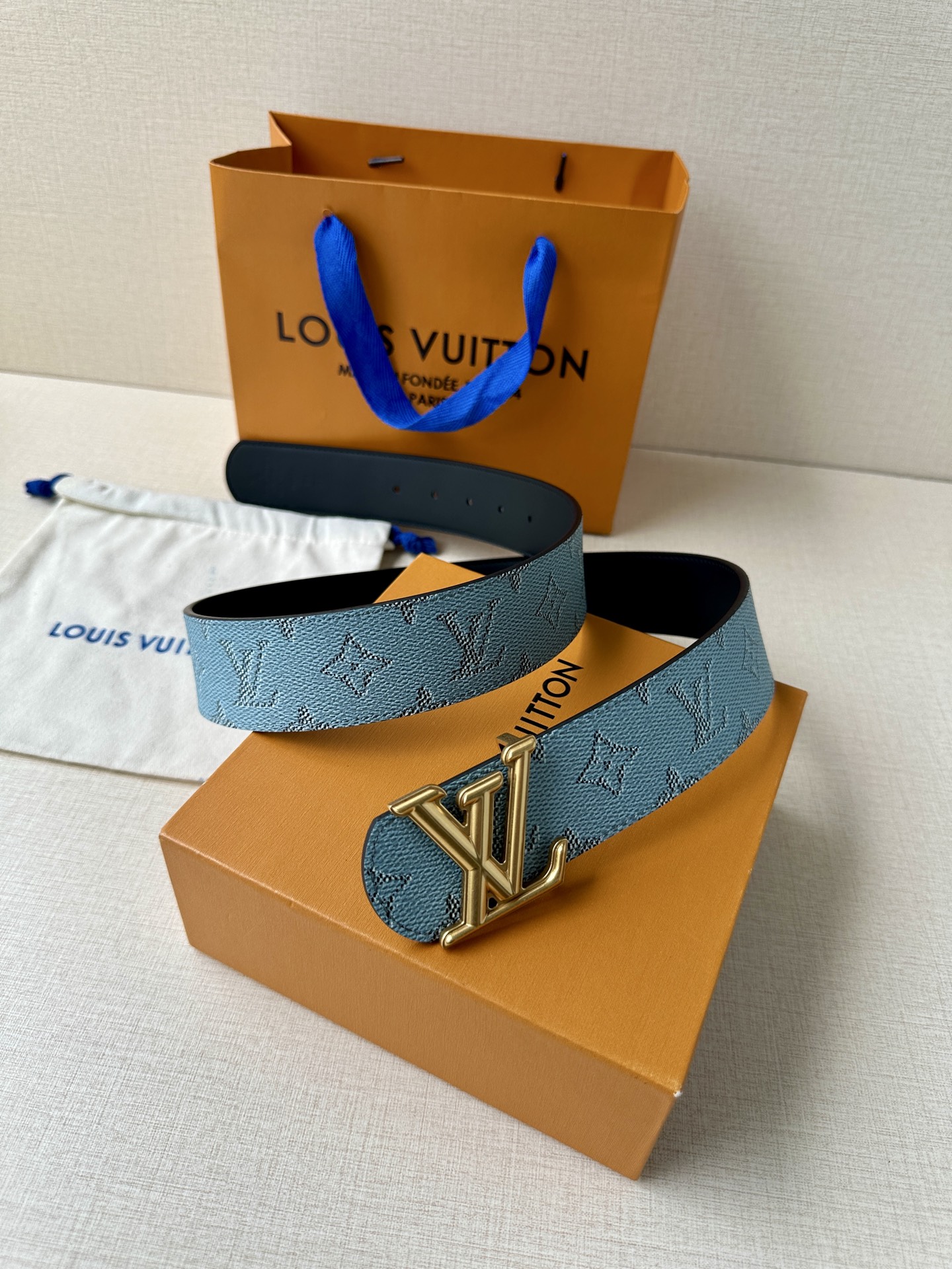  4.0宽 LV Dimension Monogram Héritage 双面腰带拼接素净皮革和 Mon