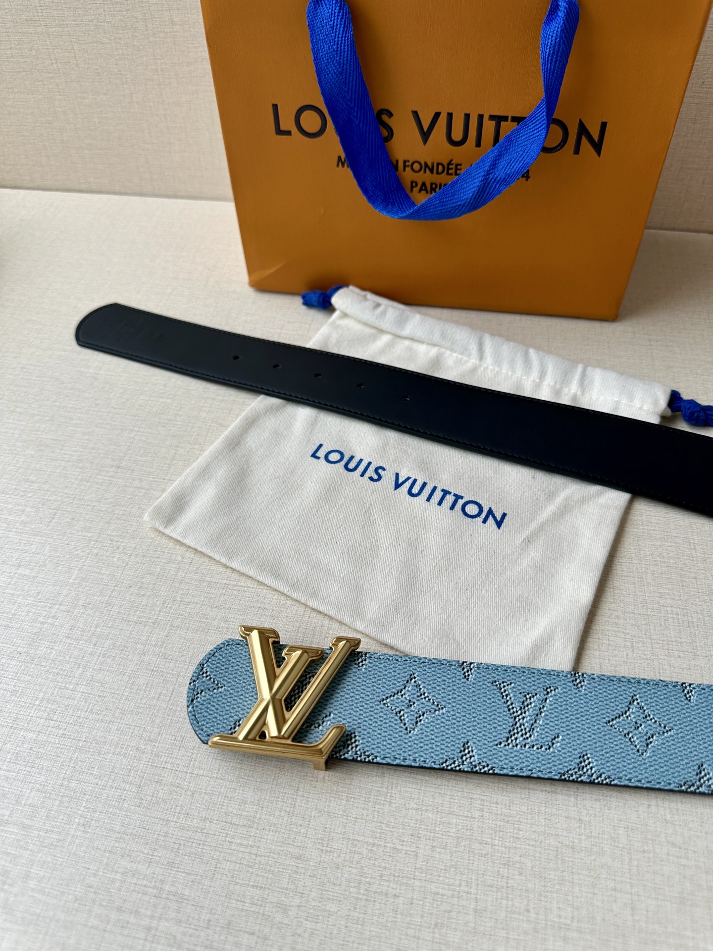  4.0宽 LV Dimension Monogram Héritage 双面腰带拼接素净皮革和 Mon