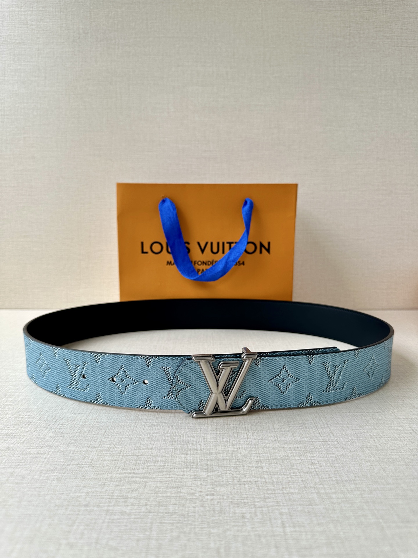  4.0宽 LV Dimension Monogram Héritage 双面腰带拼接素净皮革和 Mon