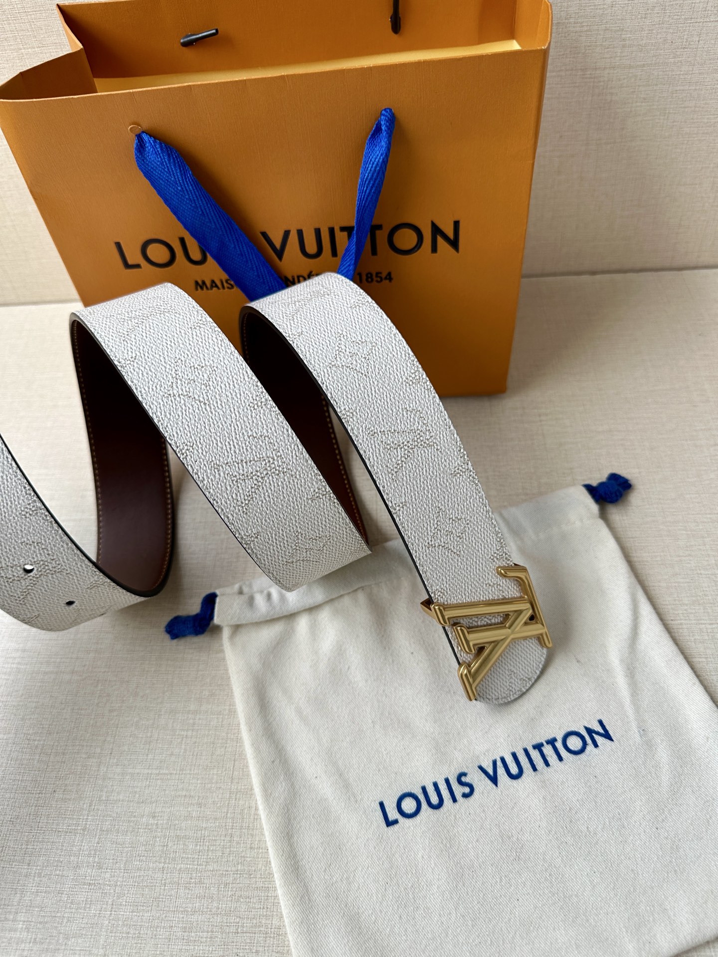  4.0宽 LV Dimension Monogram Héritage 双面腰带拼接素净皮革和 Mon