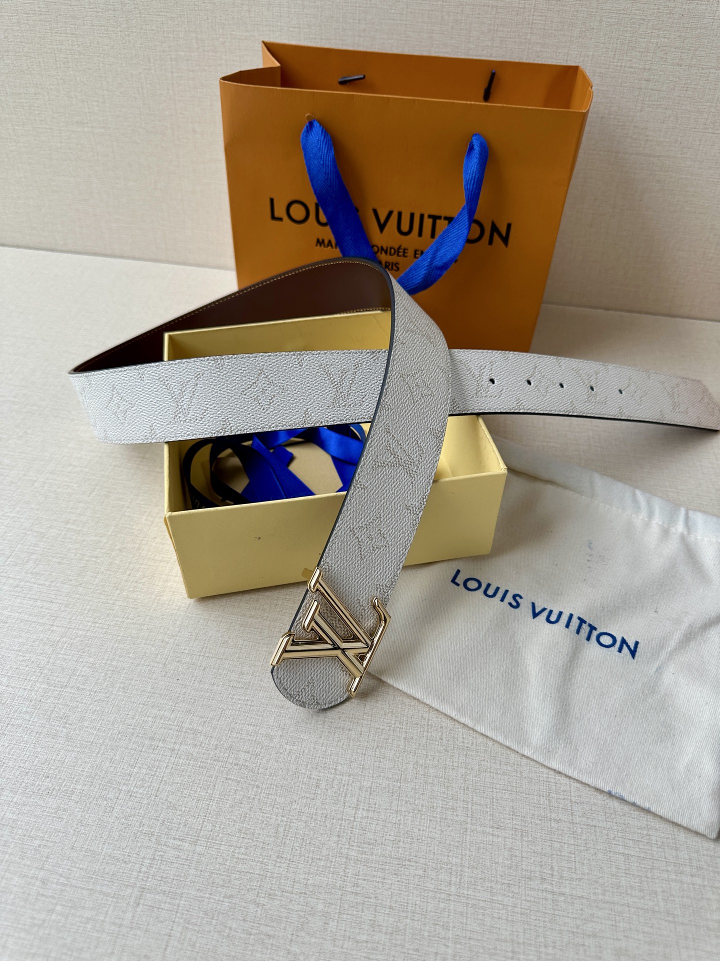  4.0宽 LV Dimension Monogram Héritage 双面腰带拼接素净皮革和 Mon