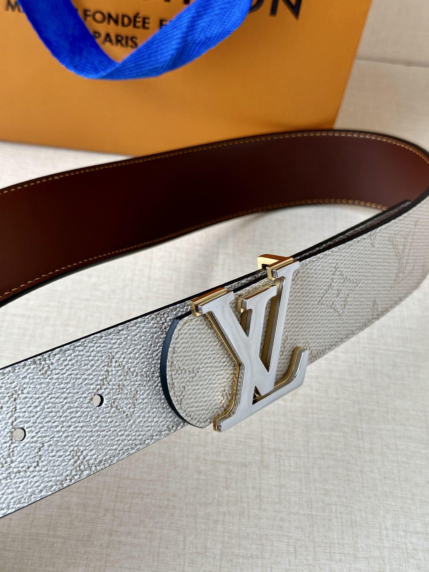  4.0宽 LV Dimension Monogram Héritage 双面腰带拼接素净皮革和 Mon