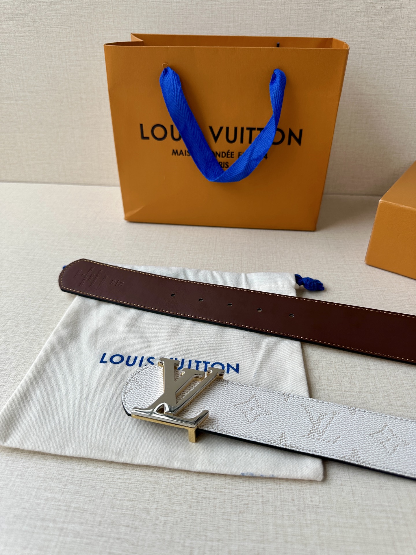  4.0宽 LV Dimension Monogram Héritage 双面腰带拼接素净皮革和 Mon