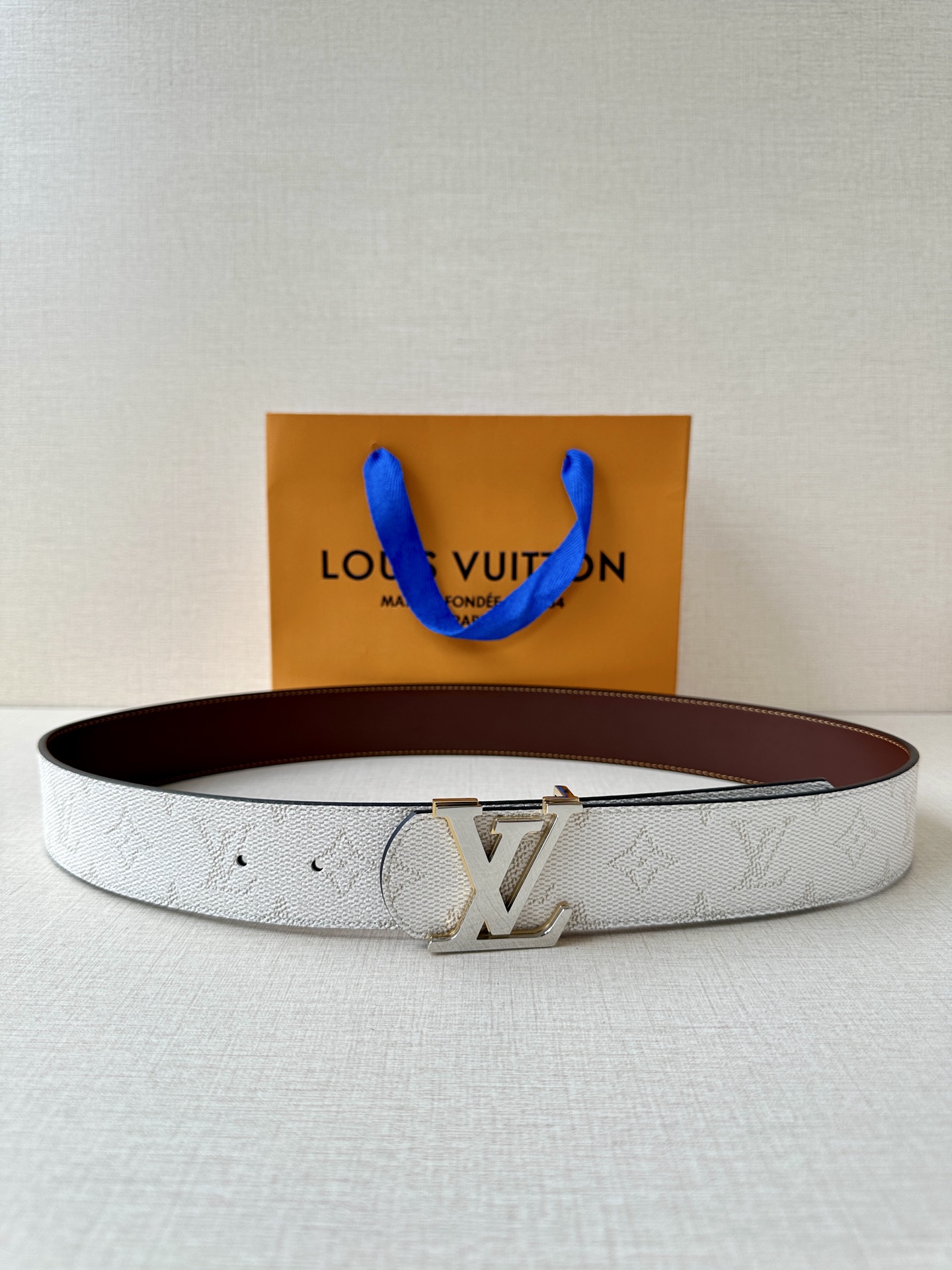  4.0宽 LV Dimension Monogram Héritage 双面腰带拼接素净皮革和 Mon