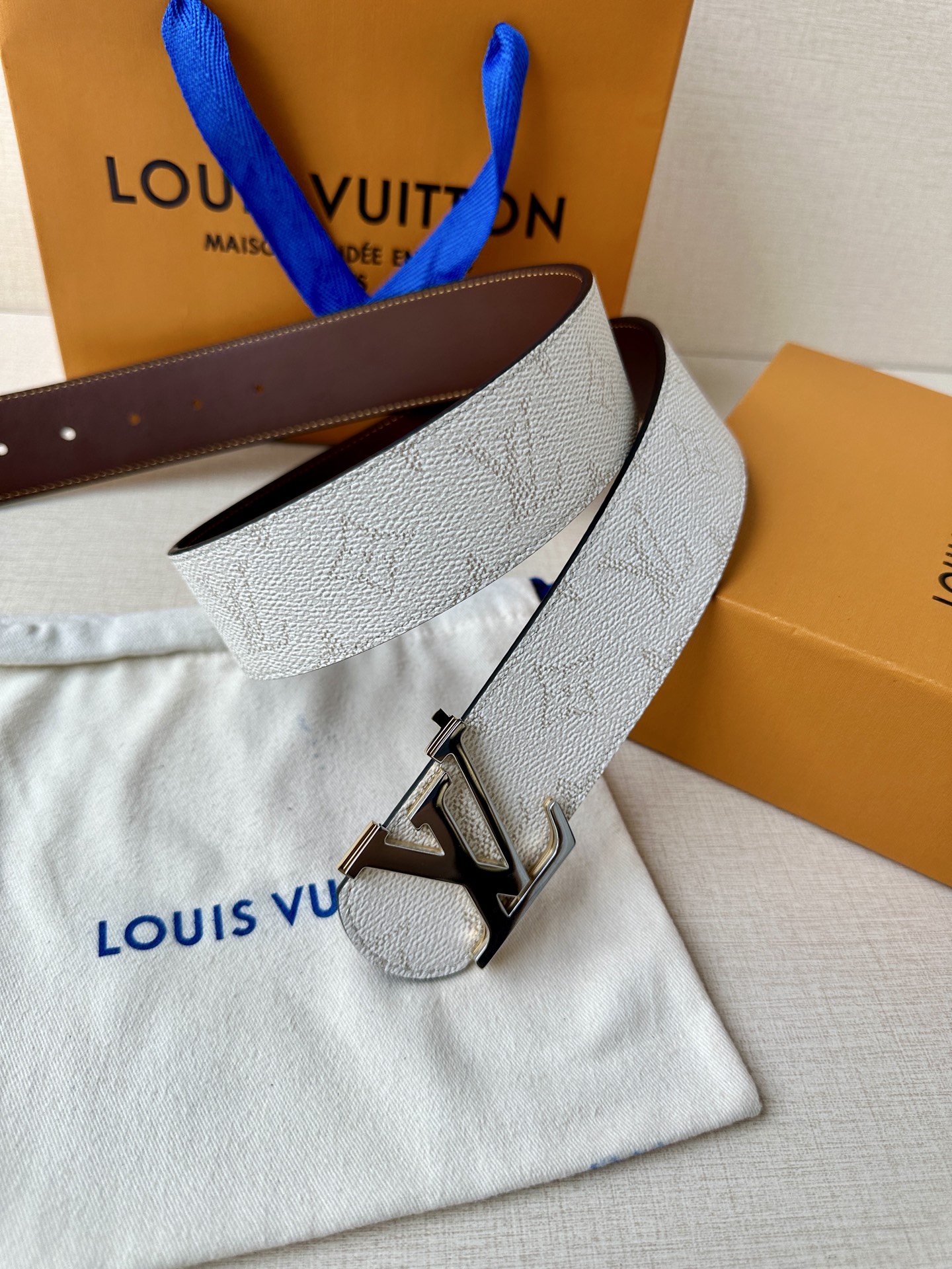  4.0宽 LV Dimension Monogram Héritage 双面腰带拼接素净皮革和 Mon