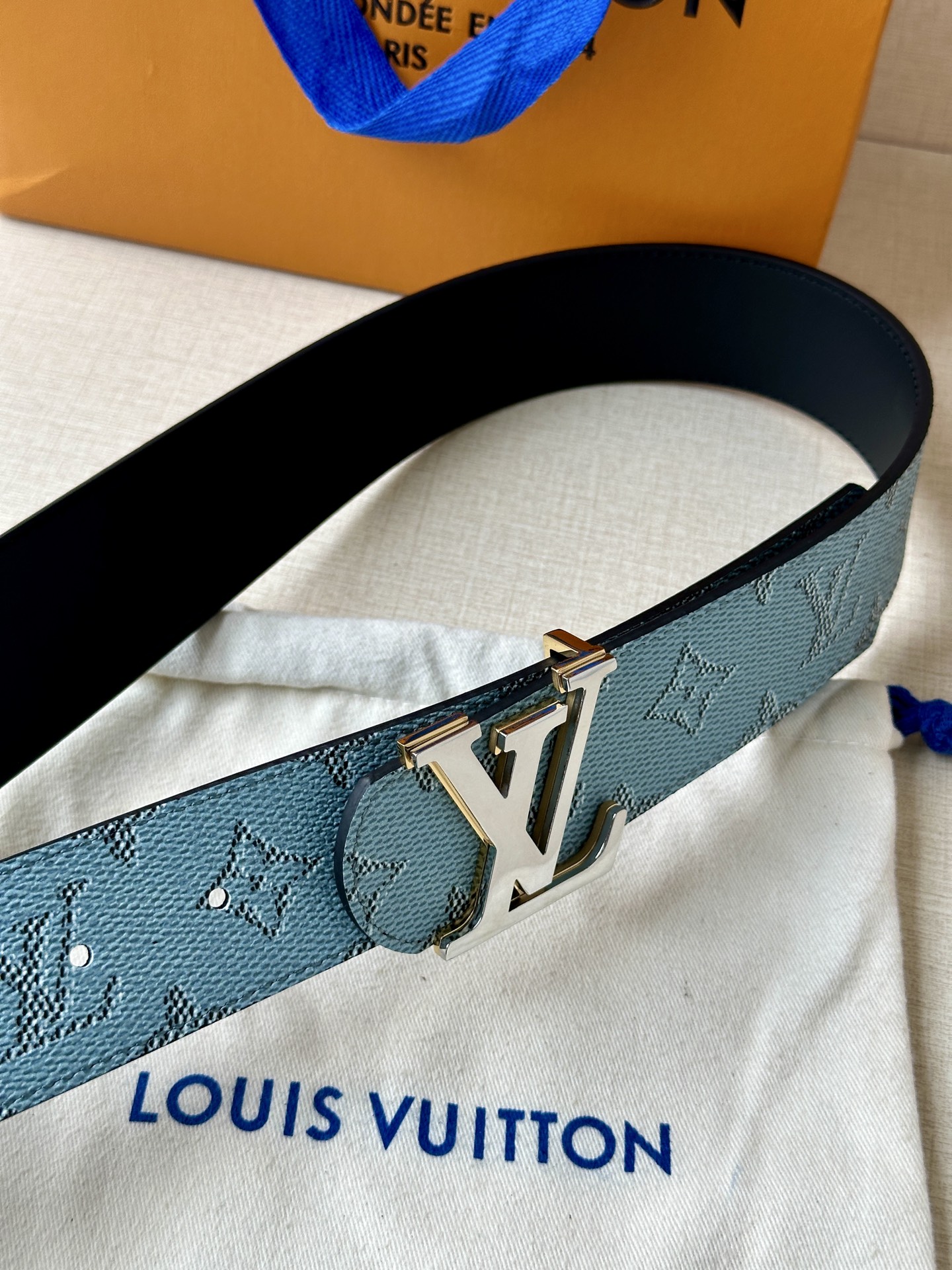  4.0宽 LV Dimension Monogram Héritage 双面腰带拼接素净皮革和 Mon